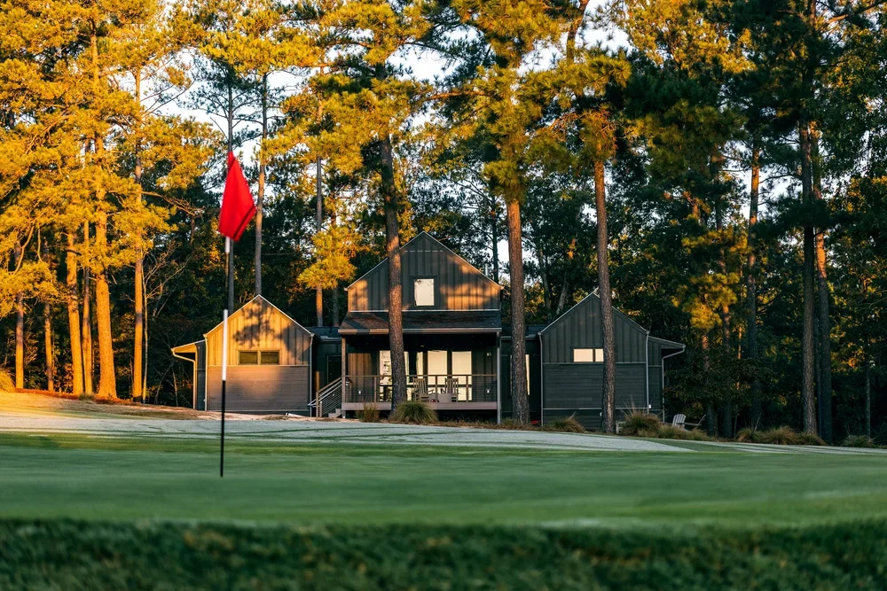 DC-Hole_4_Green_And_Cottage-MH-GE0A6002.webp