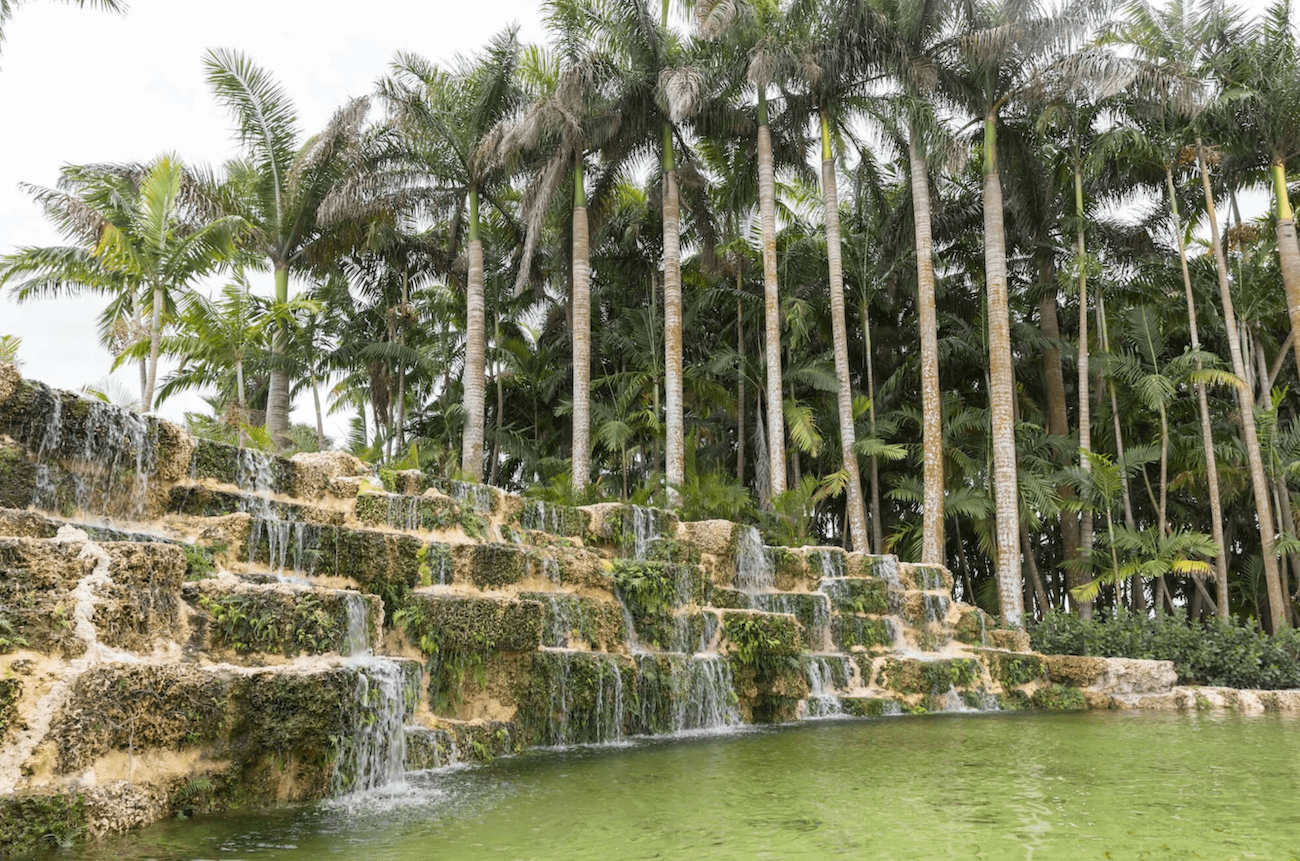 gran paraiso gardens waterfall