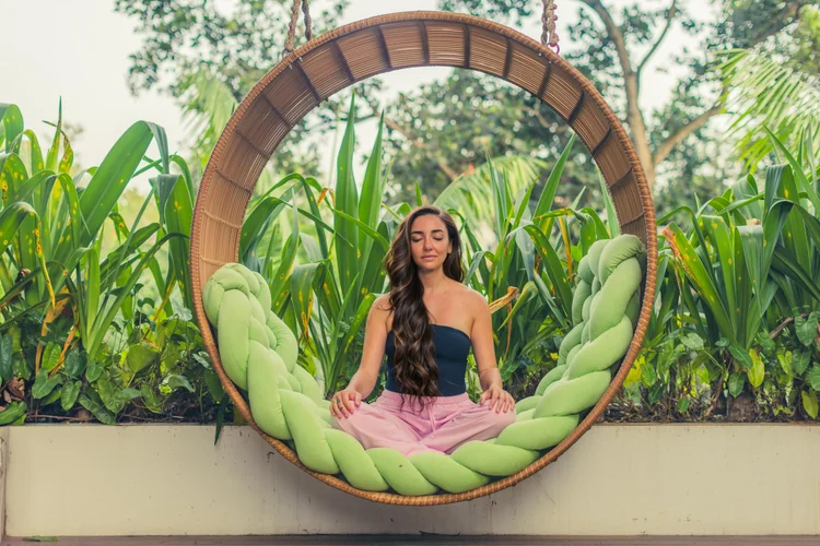 Dina Maayan portrait