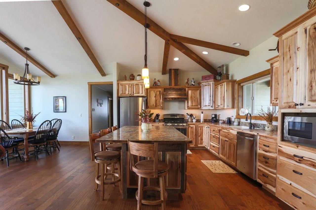 Rustic Hickory/Natural & Reclaimed Oak