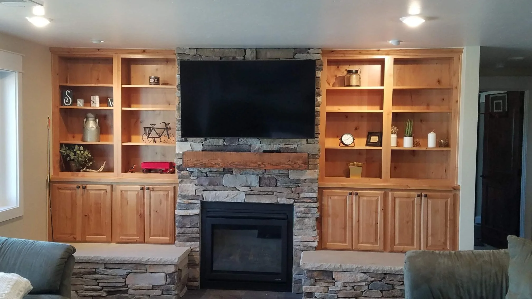 Rustic Alder/Natural Finish