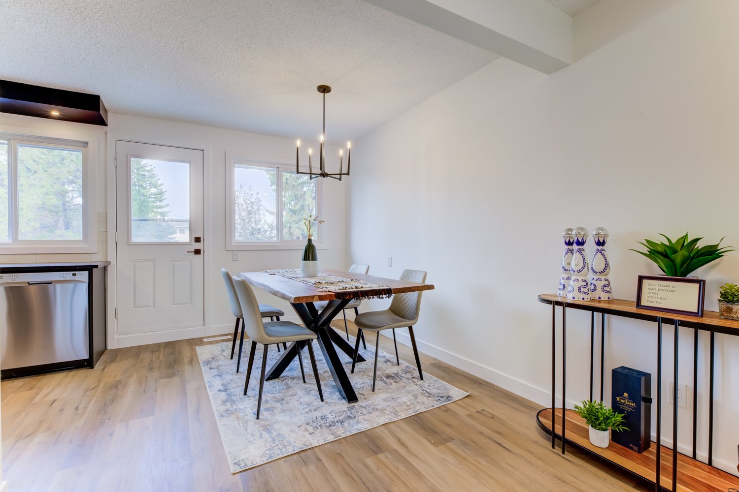 11936 145 Ave-24.jpg