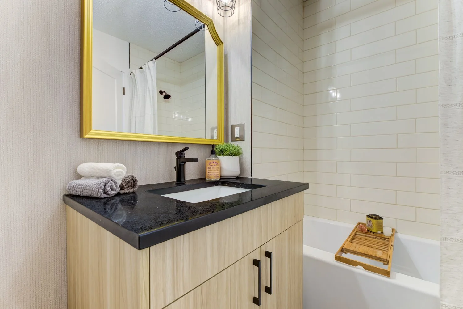 11936 145 Ave-30.jpg