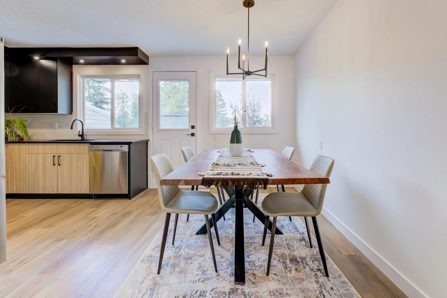 11936 145 Ave-21.jpg