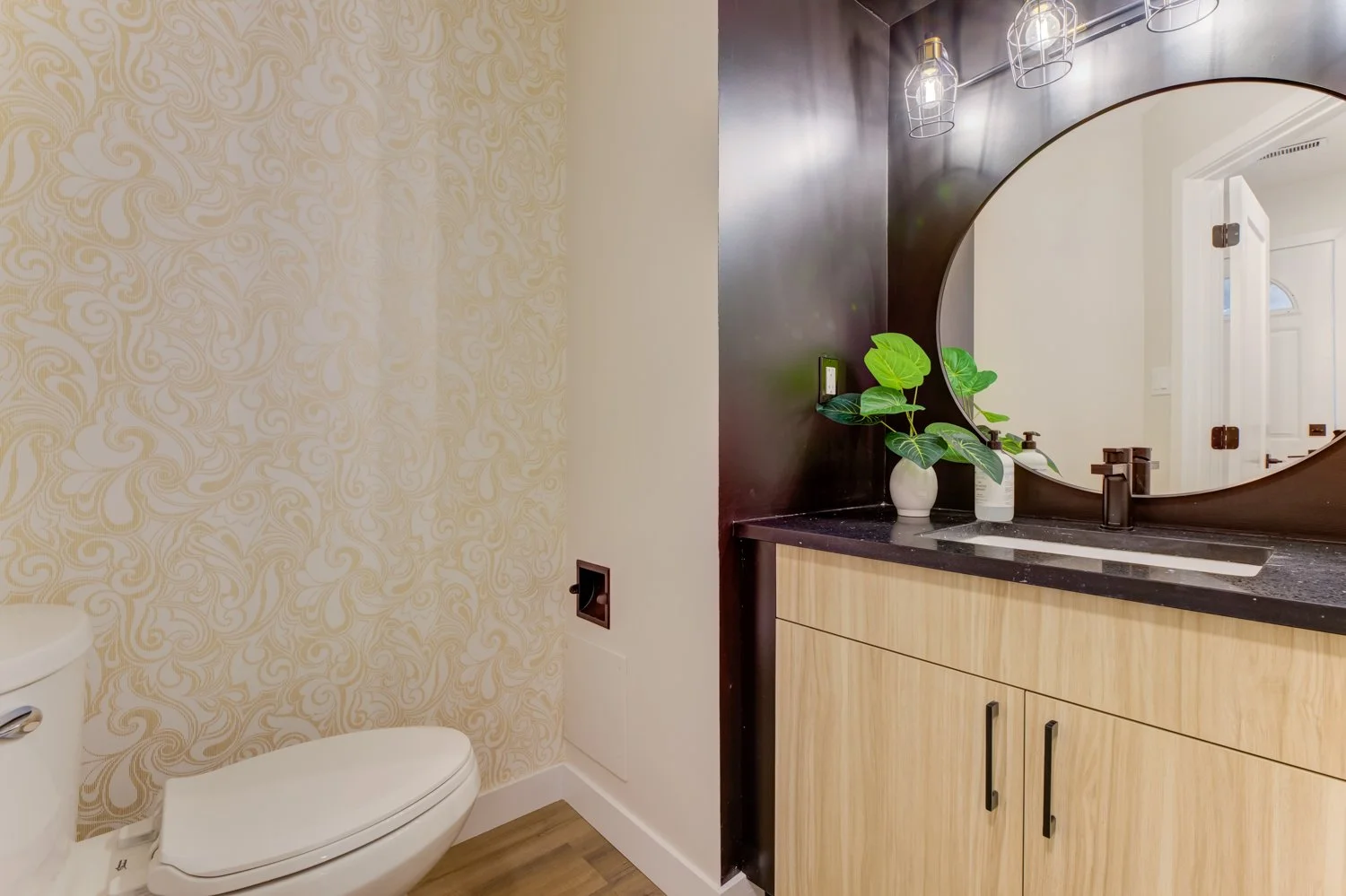 11936 145 Ave-41.jpg