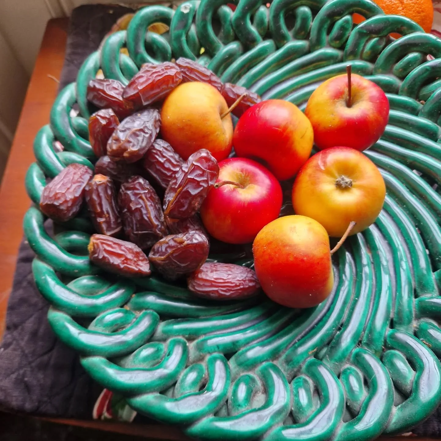 Sorted for healthy snacks after a trip to @refillosophy.abdn yesterday.

If I behave today and tomorrow I can look forward to guiltfree chocolate over the weekend.

Not that I ever feel too guilty about eating high quality chocolate but I'm sure bein