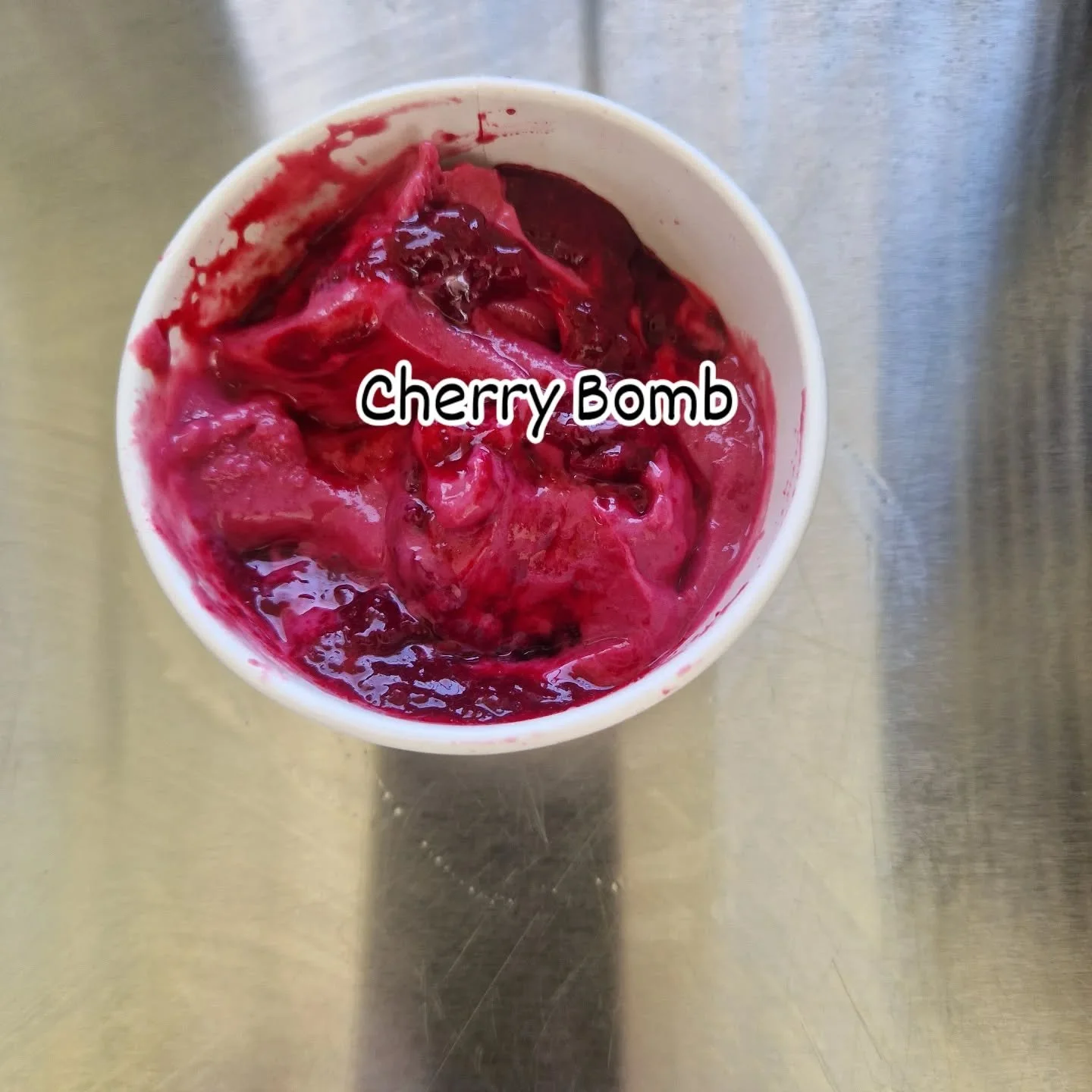 Yum. I was thinking of waiting till summer for the next cherry flavour but I couldn't.

#cherry #gelatoweather #plantbased #icecream #smallbusiness