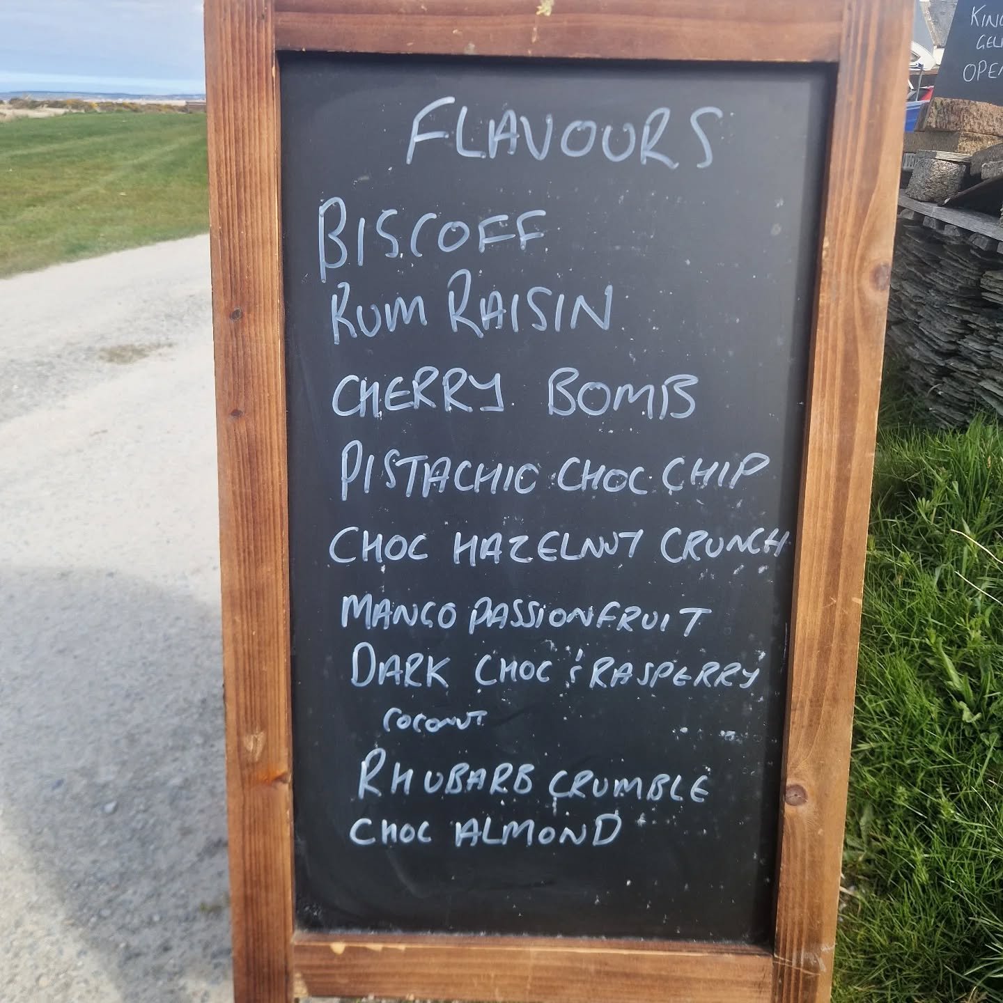 New flavour board is up. We'll see if it can stay standing.

#walkers #gelato #kingstongelato #newflavours #moraycoast