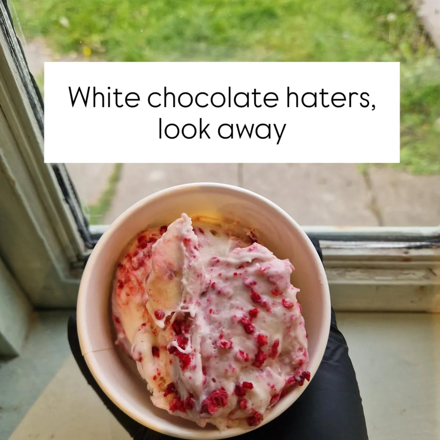 While white chocolate is not my.chocolate favourite I wouldn't be able to resist that colour combo if I saw it in any form.

#whitechocolateraspberry #dairyfreegelato #homemade #raspberry #kingstongelato