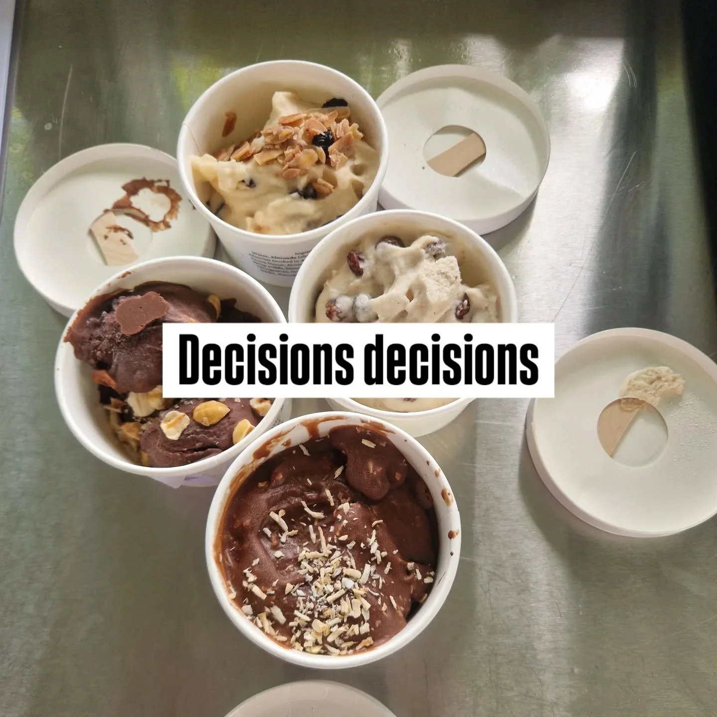 What's it gonna be for #fridaytreat 

Chocolate and roasted coconut
Rum raisin
Cherry Bakewell

Or, chocolate hazelnut.

I guess we don't need to decide this second.

These flavours are all in stock.

DM to order for a Friday pickup

#sunshine #frida