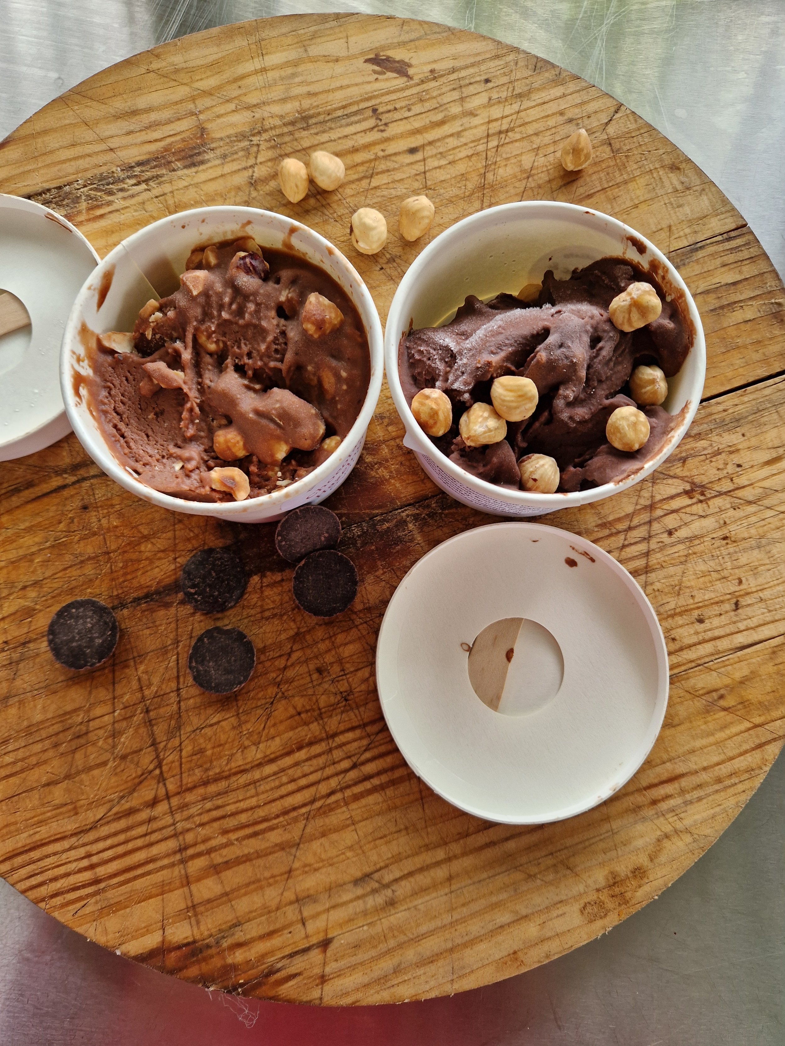 Vegan milk and dark chocolate hazelnut gelato flavours