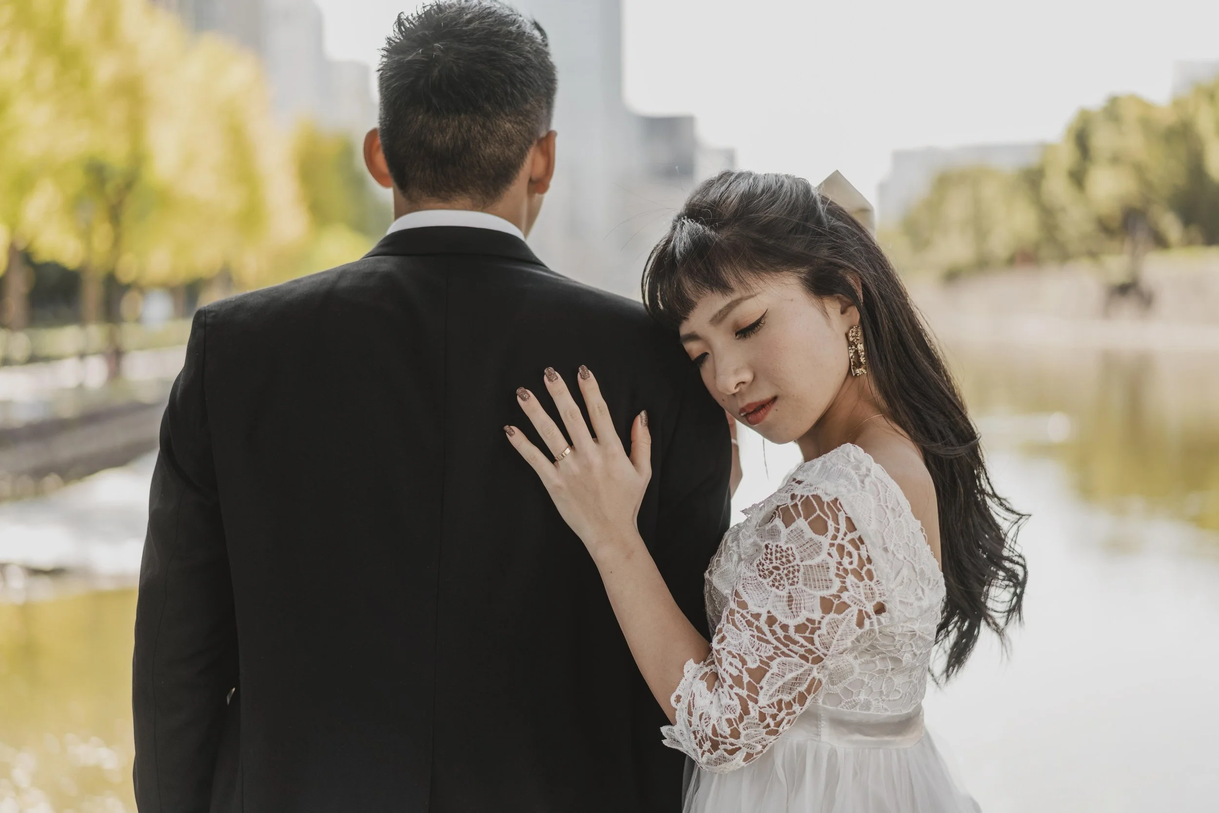 A woman comforting her husband on his pre-wedding jitters - Calm Harbor Counseling