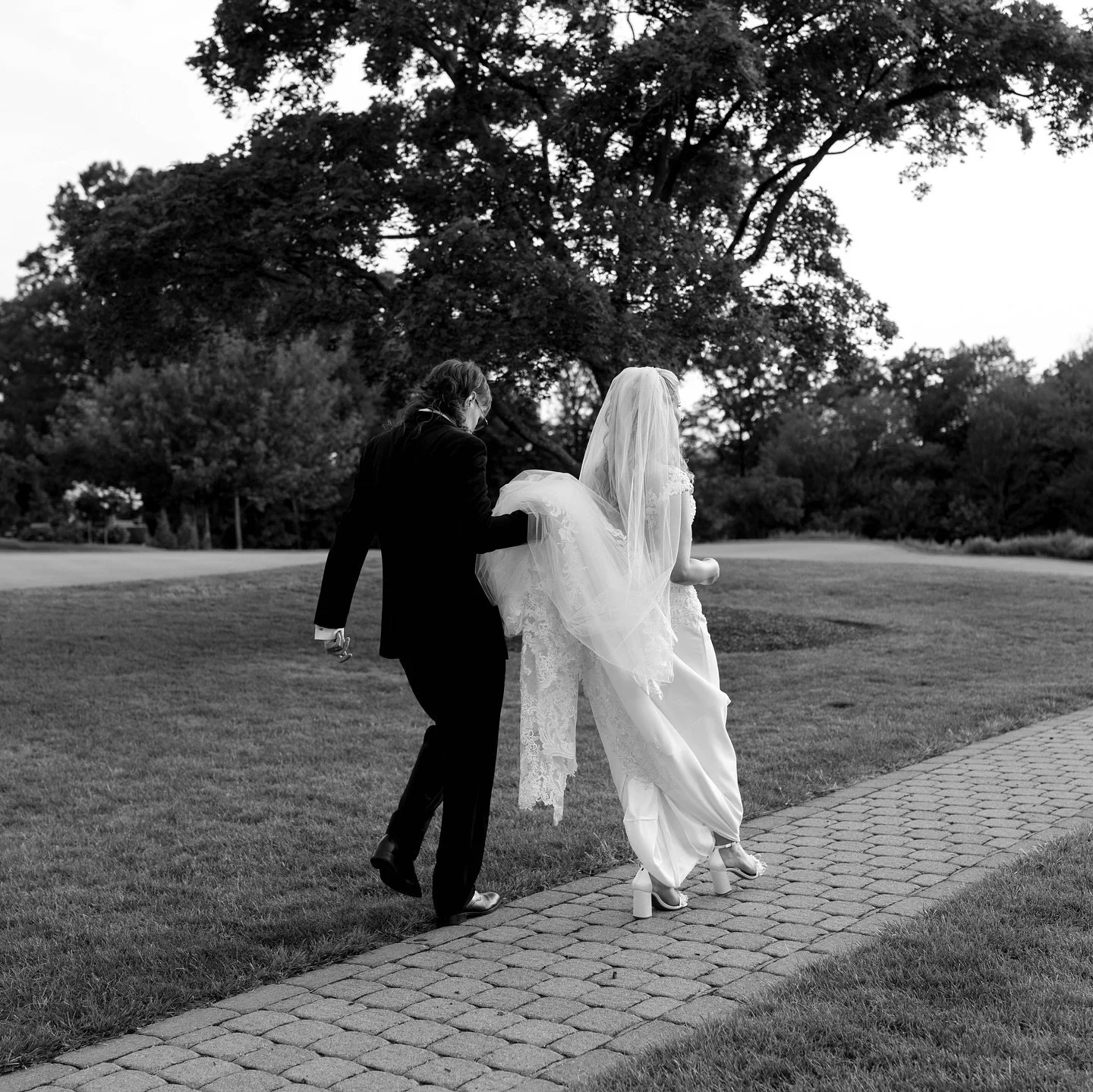 I haven&rsquo;t posted in forever so I&rsquo;m starting with the first wedding of August 🫶🏼