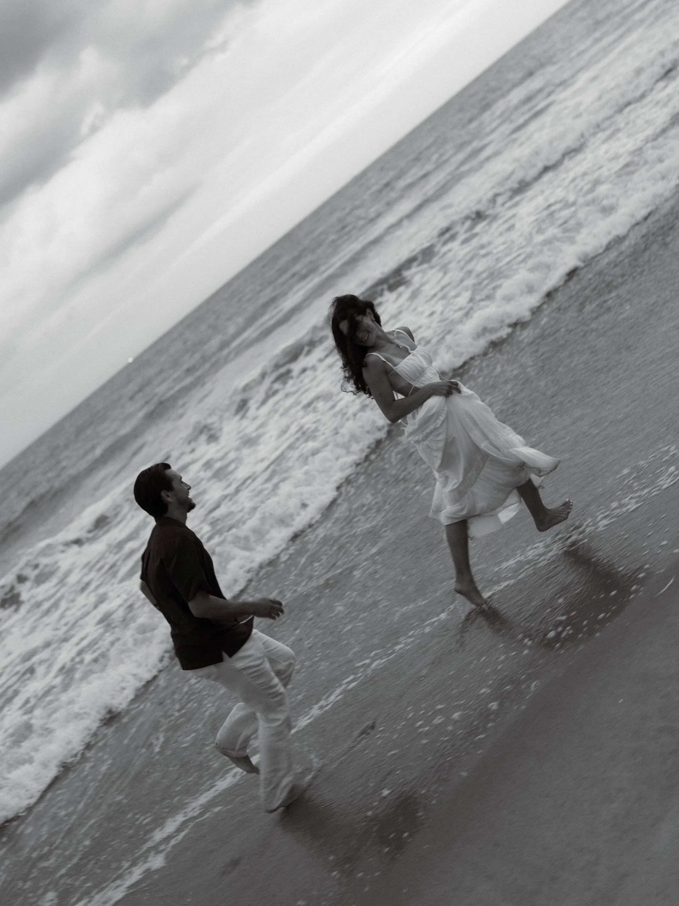 It&rsquo;s giving ✨Sterling Point✨ 

@melisaaa.yilmaz is my real life Annie (@ellarubin1) 🥹😭😍
I loved every second spent with her and Francesco. 

Their love was so easy to capture and I can&rsquo;t wait for the big day ❤️

#engagement #oceangrove