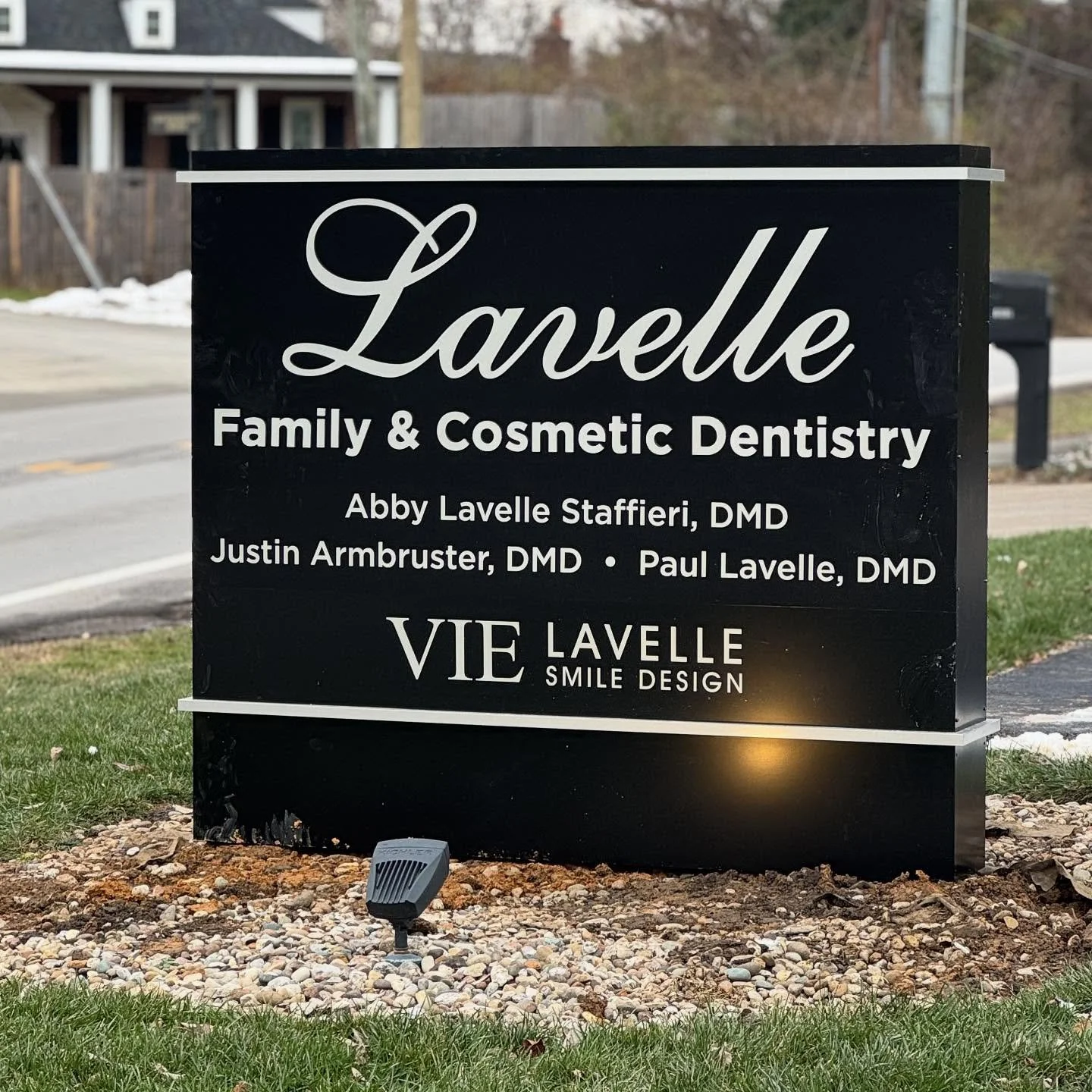 Fresh branding calls for a fresh sign. Loving this glow-up ✨!