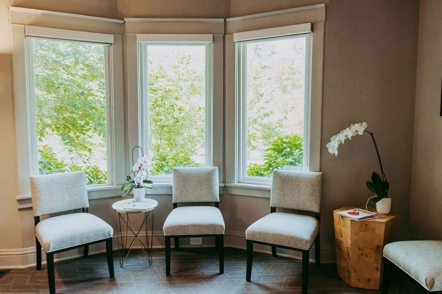 Take a seat at Vie Lavelle Smile Design.

We&rsquo;re ready for you &mdash; whether it&rsquo;s Botox, whitening, or a spring refresh.

Your confidence-boosting smile starts here✨.