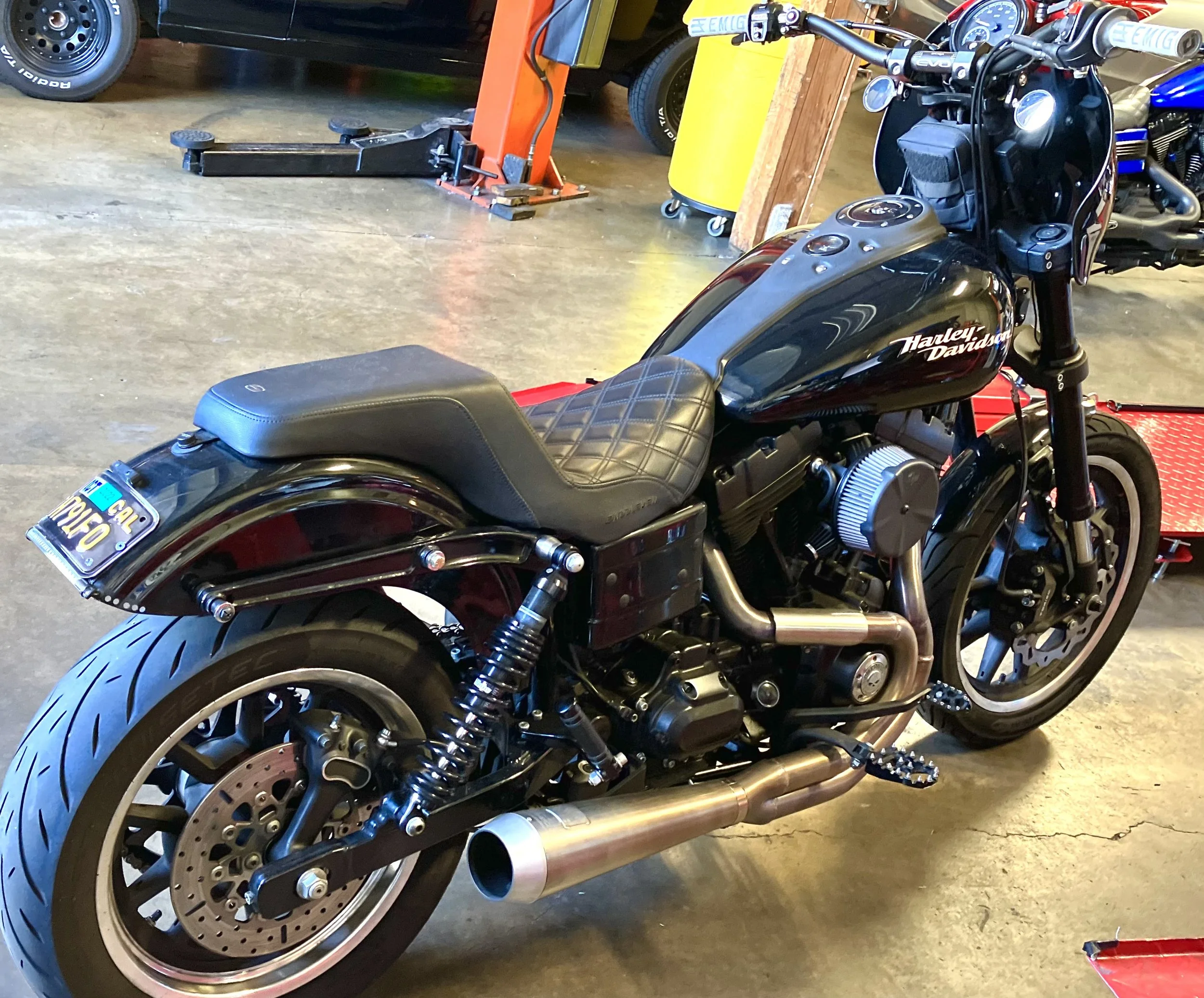 james old black harley dyna better photo custom.jpg