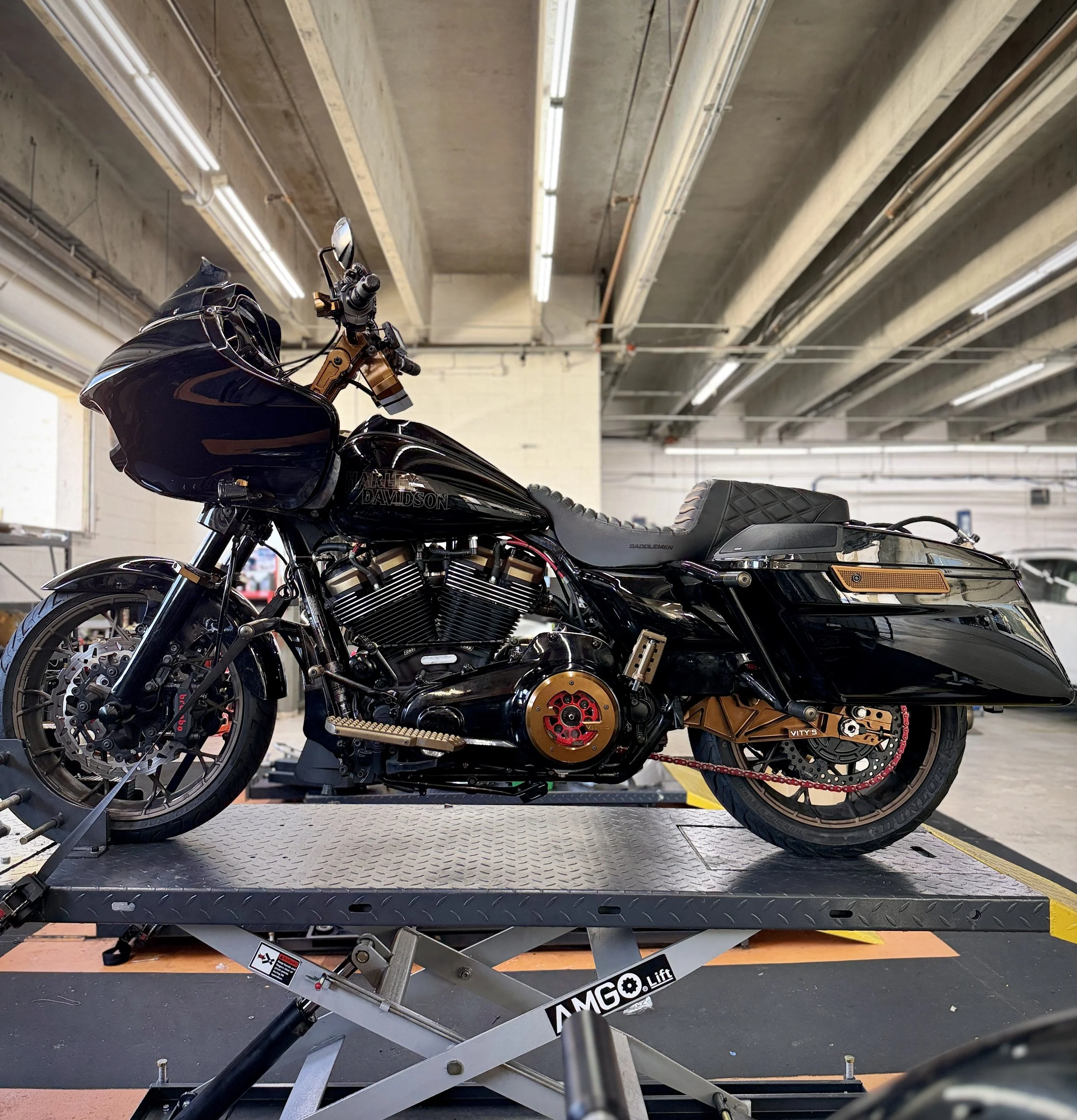 2022 Harley Davidson Road Glide custom Suspension, full fork rebuild, S&S Big Bore kit,  M8 fuel injectors, audio + upgraded speakers, clutch, S&S 550 cam, plate oil pump and hydraulic lifters,  Fuel Moto Power Vision, Custom exhaust bracket