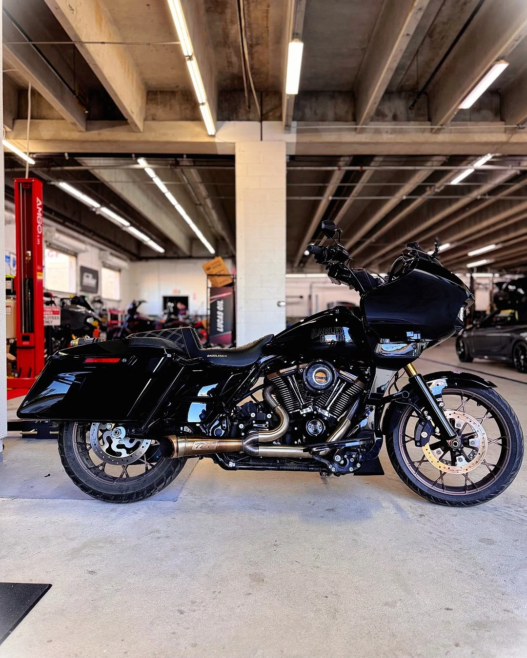 Custom built 2002 Harley Davidson Road Glide