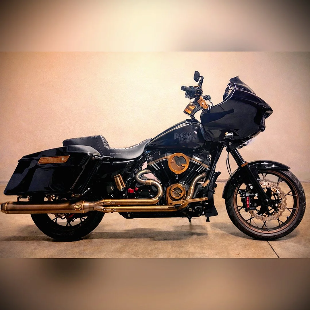 2022 Harley Davidson Road Glide custom Suspension, full fork rebuild, S&S Big Bore kit,  M8 fuel injectors, audio + upgraded speakers, clutch, S&S 550 cam, plate oil pump and hydraulic lifters,  Fuel Moto Power Vision, Custom exhaust bracket