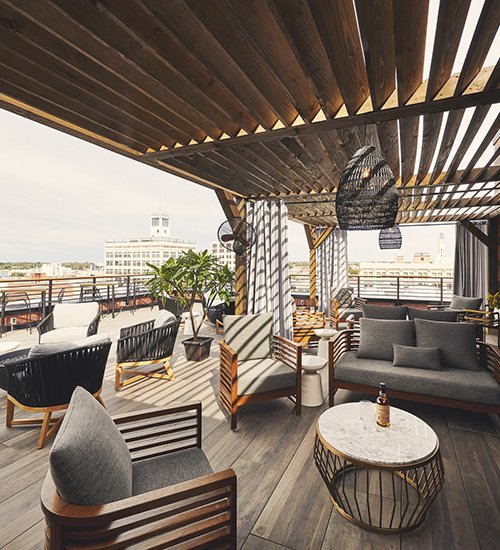 hotelvandivort-homepage-slide-rooftopexperience-625740d8d7fd9.jpeg
