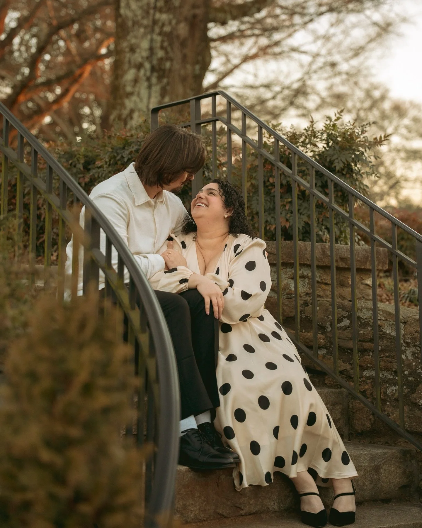 when the engagement photos feel straight out of a 50&rsquo;s romance novel, you know its good. ✨

Engaged looks so good on these too, can&rsquo;t wait to celebrate them later this year 🥳