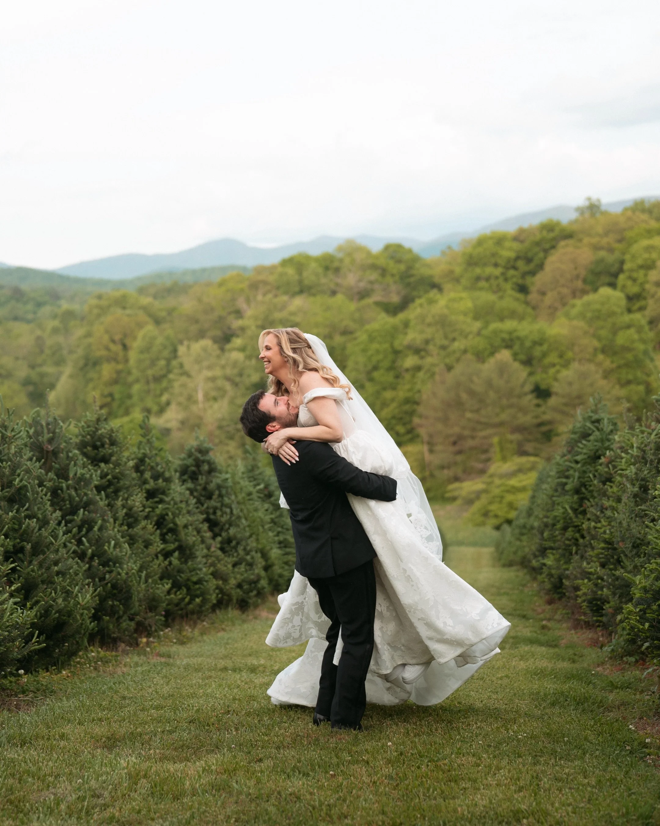 Can&rsquo;t stop thinking about these dreamy lovebirds on their wedding day in the North Georgia mountains 🤩

Vendor team: 
Photographer: @madebyjamstudios 
Videographer: @madebyjamstudios 
Florals: @thecottageflorals 
Venue: @southerntreeplantation
