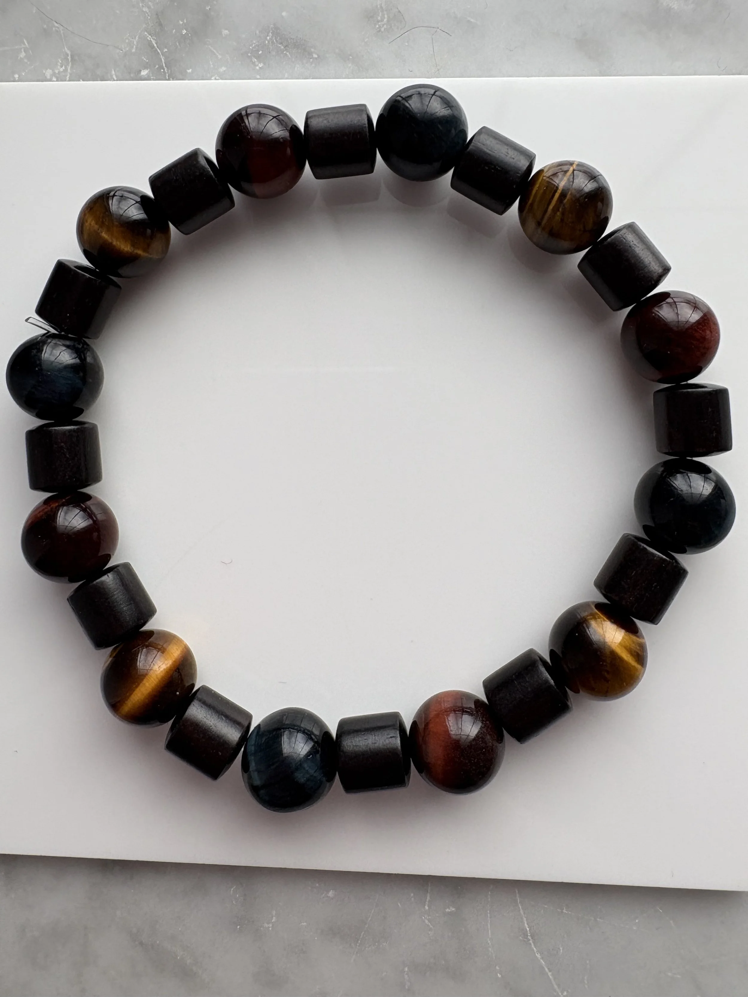 Bracelet Œil de Tigre Rouge, Jaune & Bleu – Indonesia Ebony Black Sandalwood
