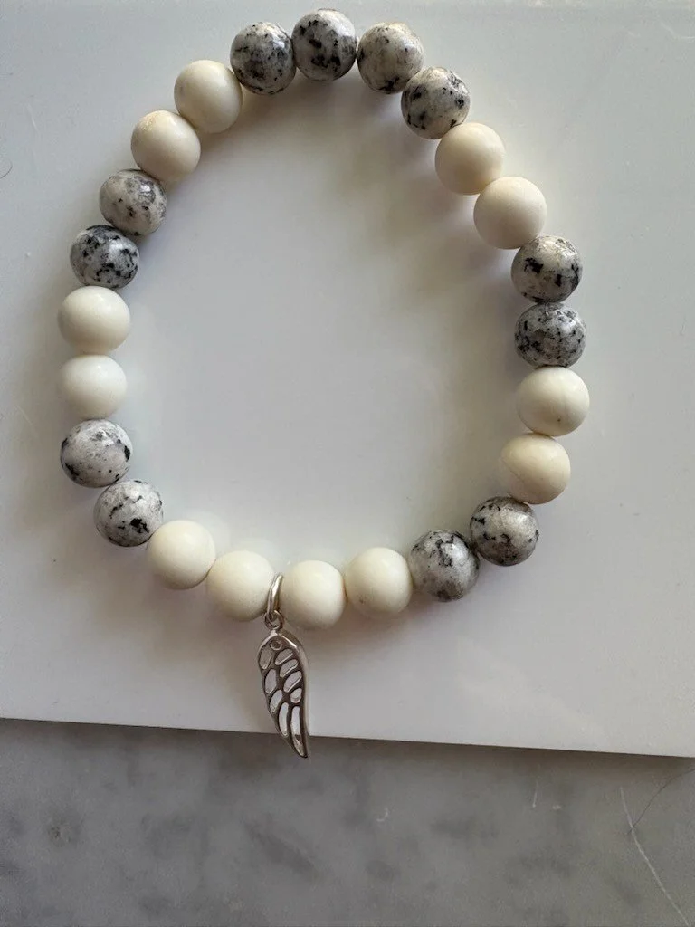 AGATE TACHETÉ BEIGE FLÈCHE.jpg