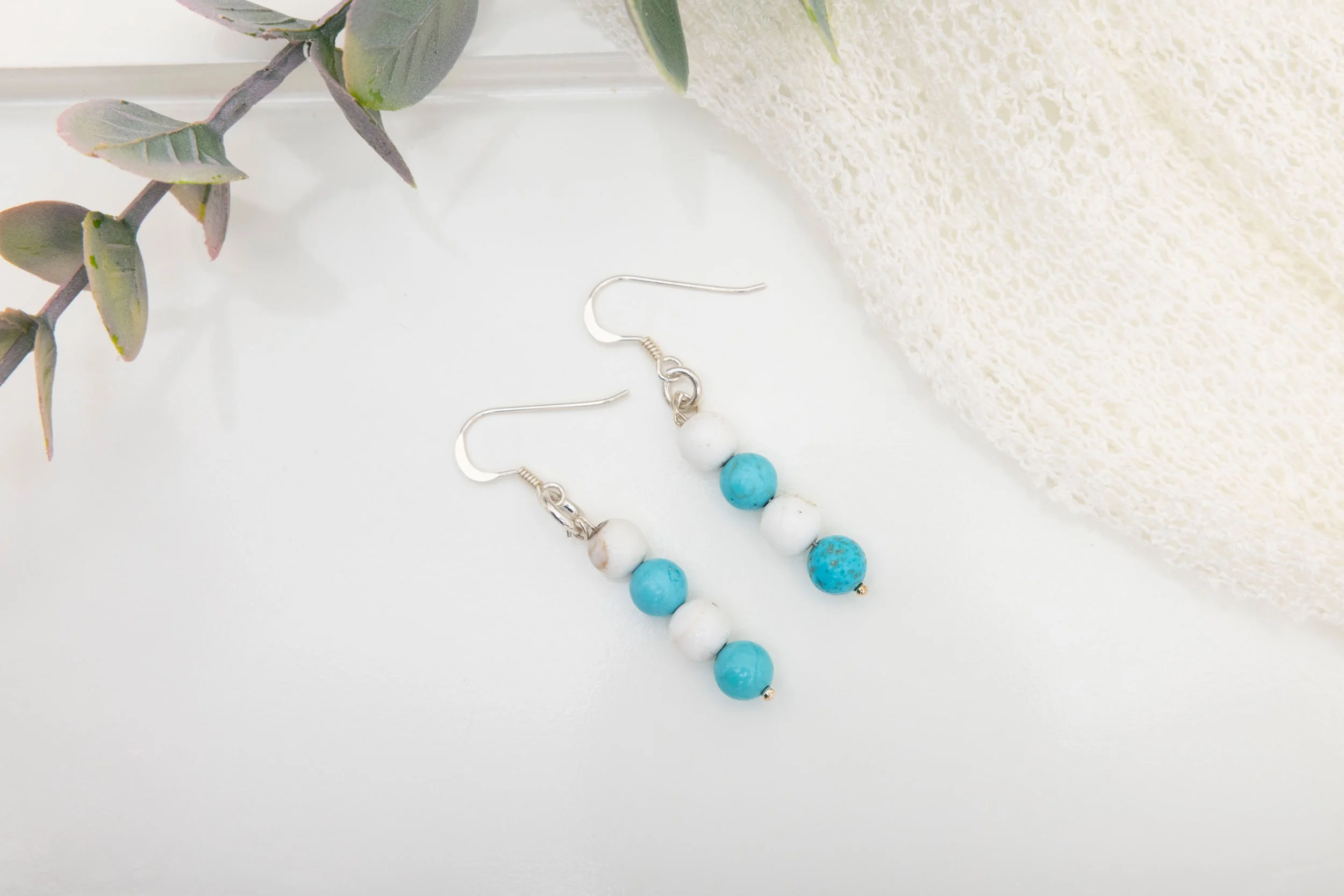 boucles magnésite blanc et bleue.jpg