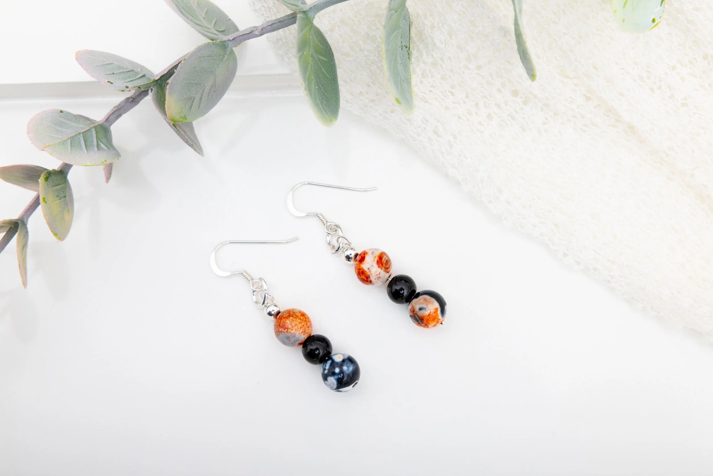 Boucles d’oreilles en agate orangée, grise & noire avec onyx – Argent sterling 925