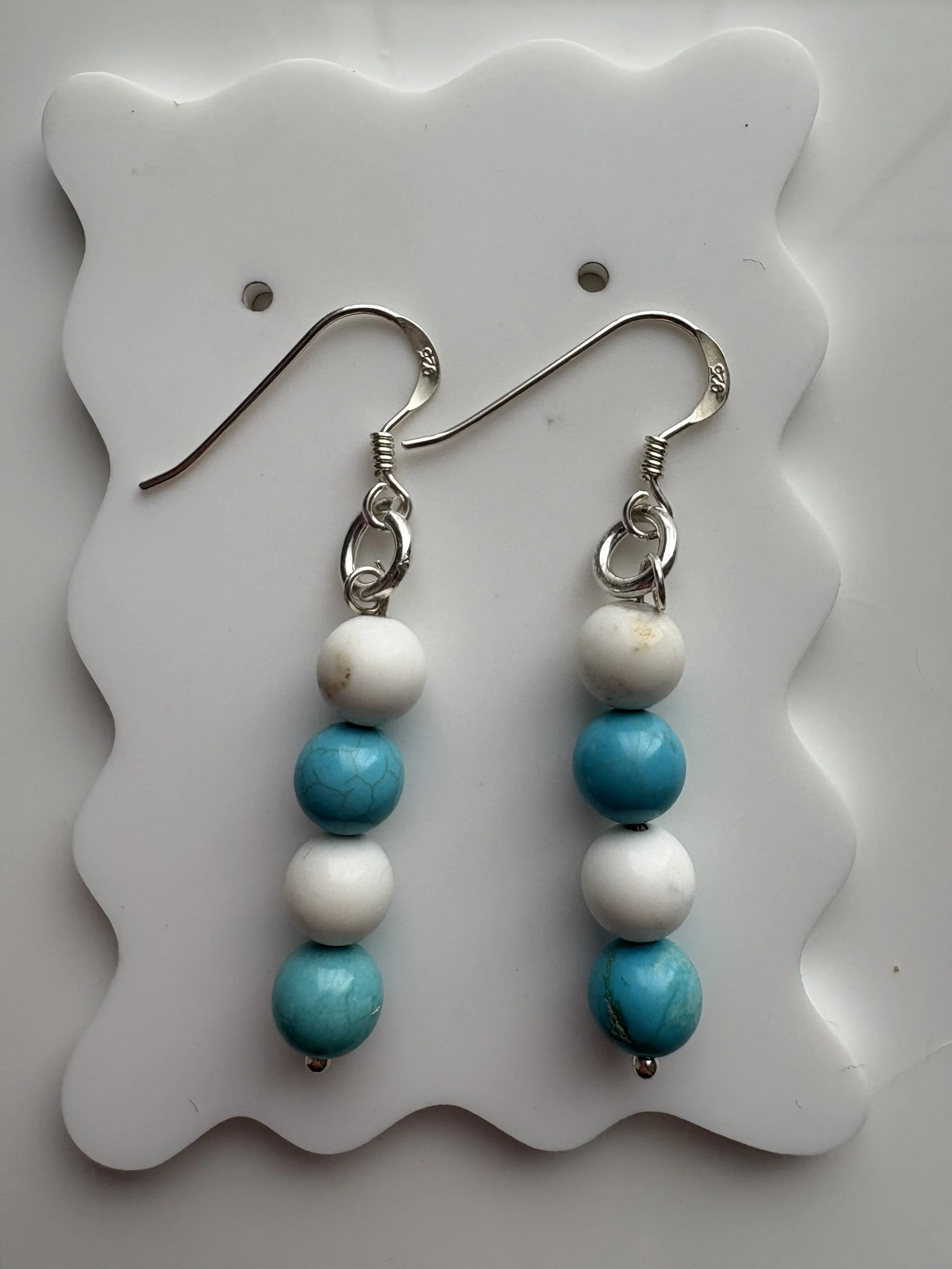 Boucles d’oreilles en magnésite bleue et magnésite blanche – Argent sterling 925