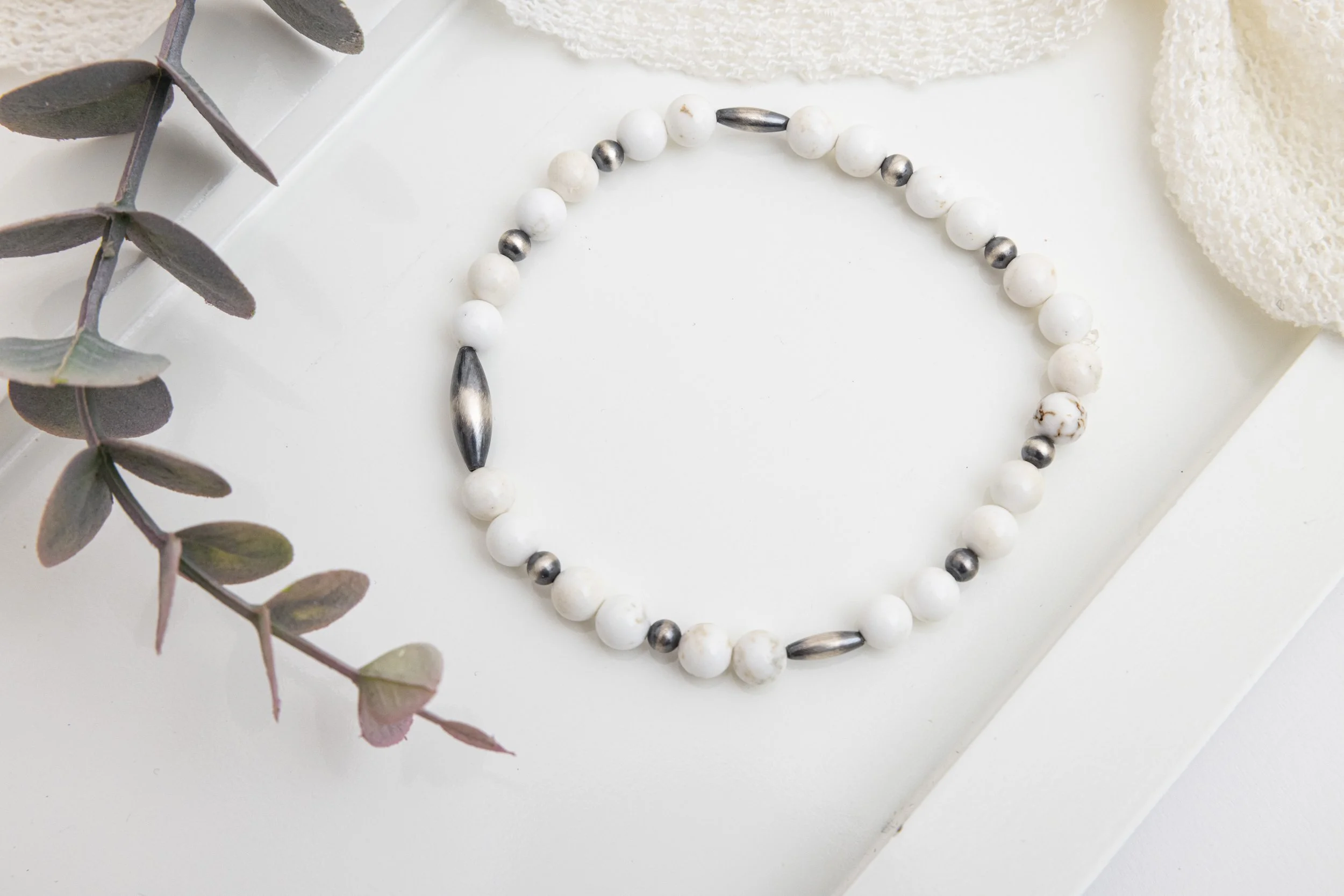 Bracelet en magnésite & perles Navajo Torpedo