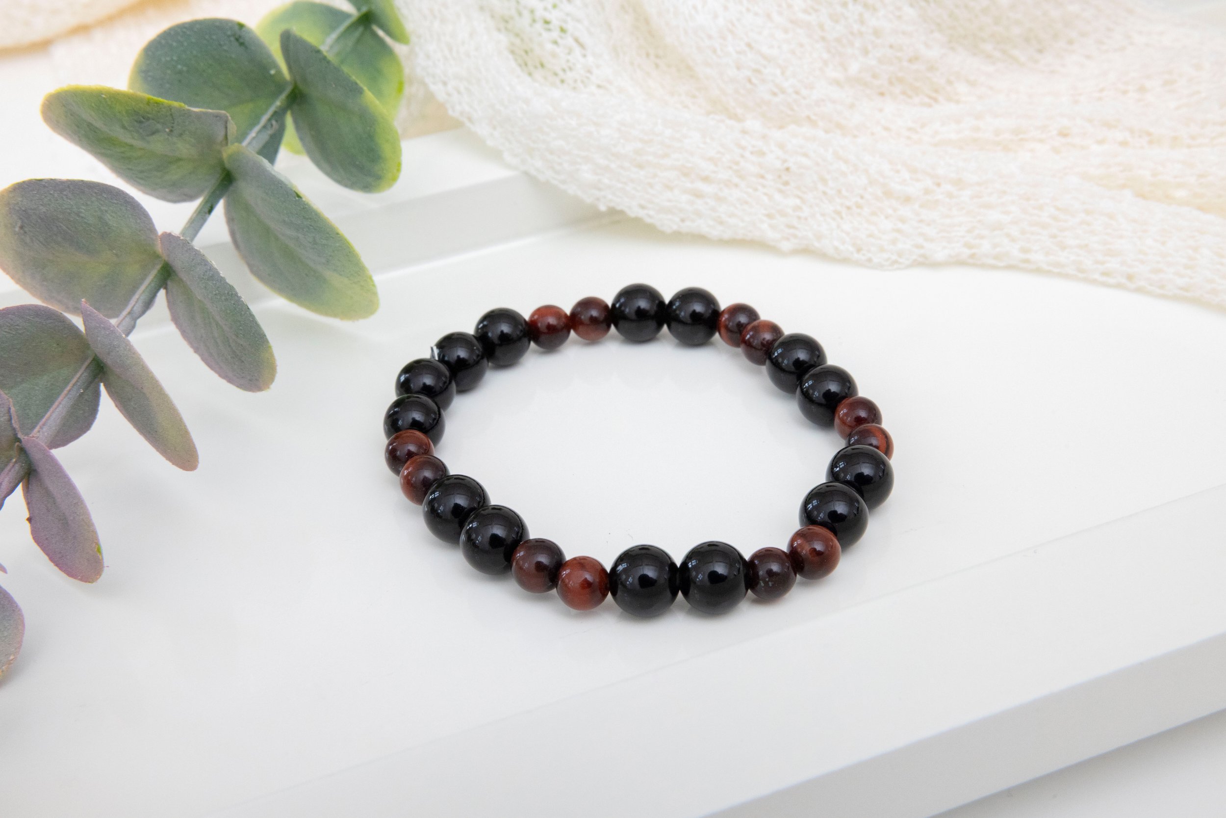 Bracelet Œil de Tigre Rouge & Onyx Noir – Énergie & Confiance