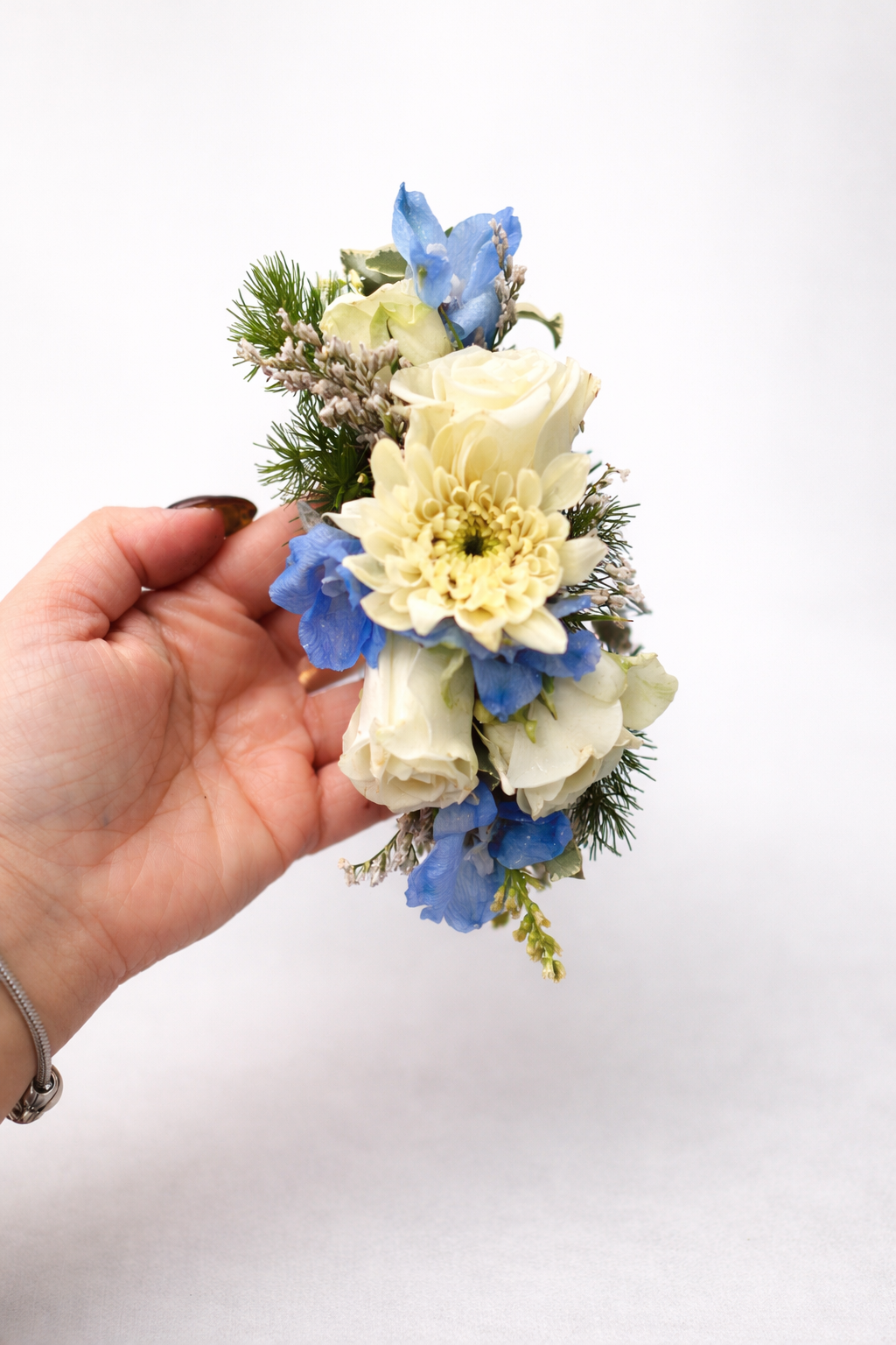 Corsage 2.png