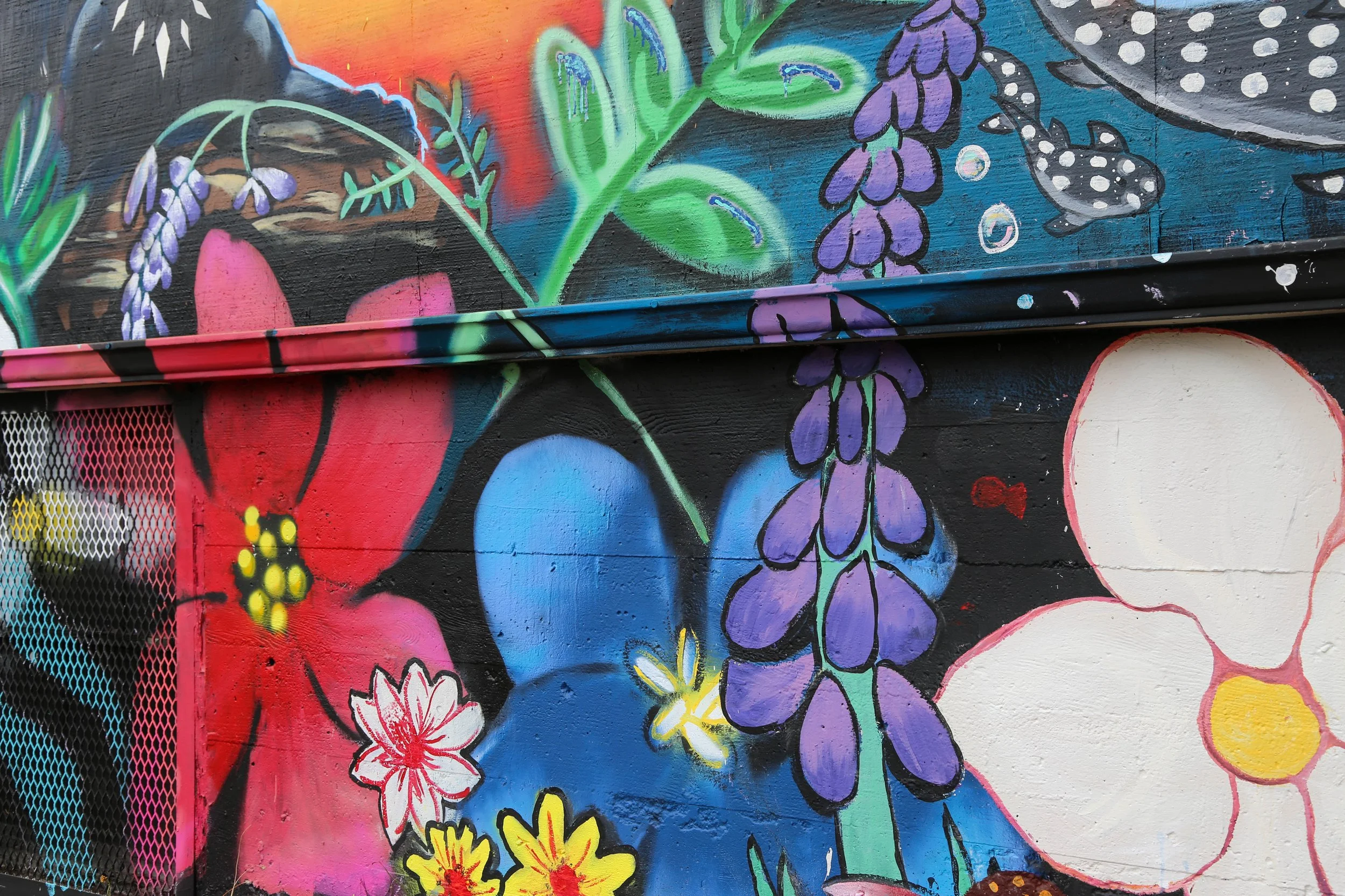 mural detail.jpg