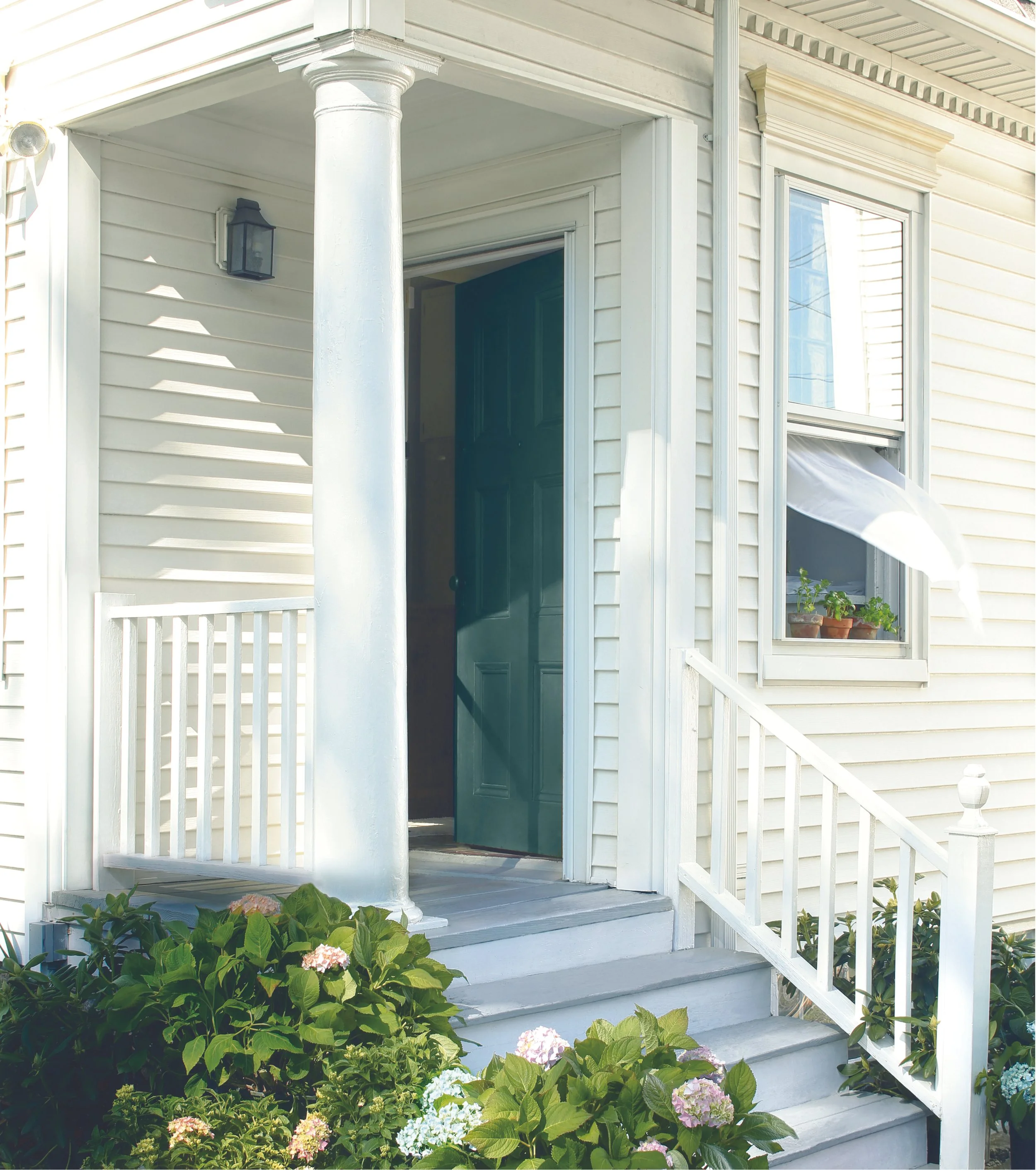 Cream_Exterior_with_Tarrytown_Green_Door