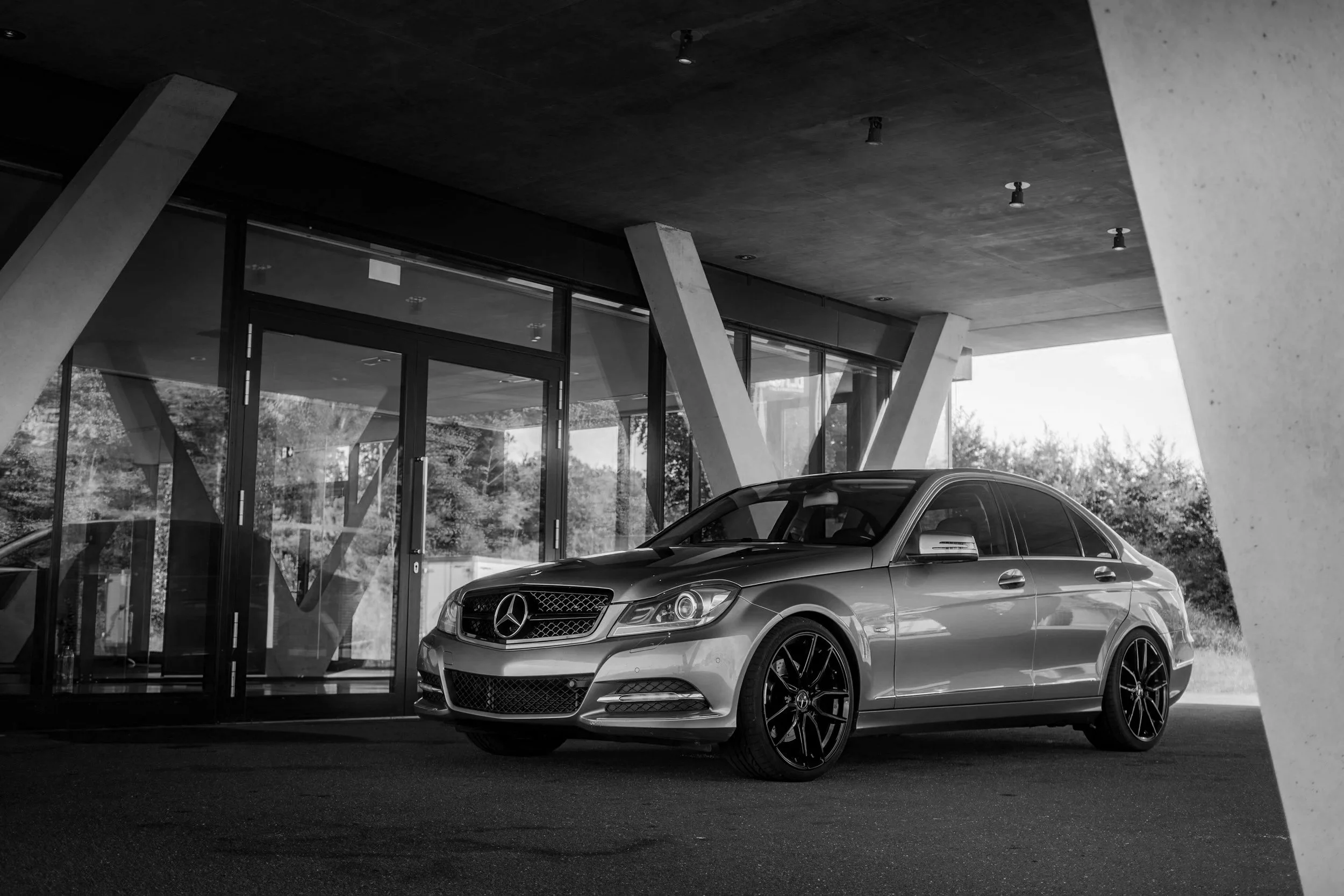 Real Estate Decisions That Cap Future Value for Auto Dealers