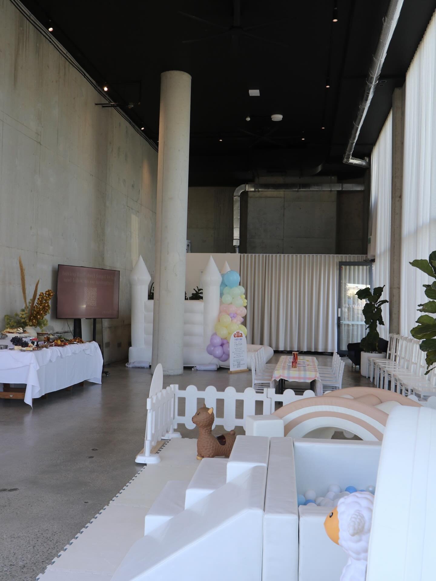 Kids party, but make it elevated. 🎈
Indoor, flexible, and built for all the fun (minus the weather stress).
Book your date via DM. 

#kidsparty #birthdayvenue #sydneyvenue