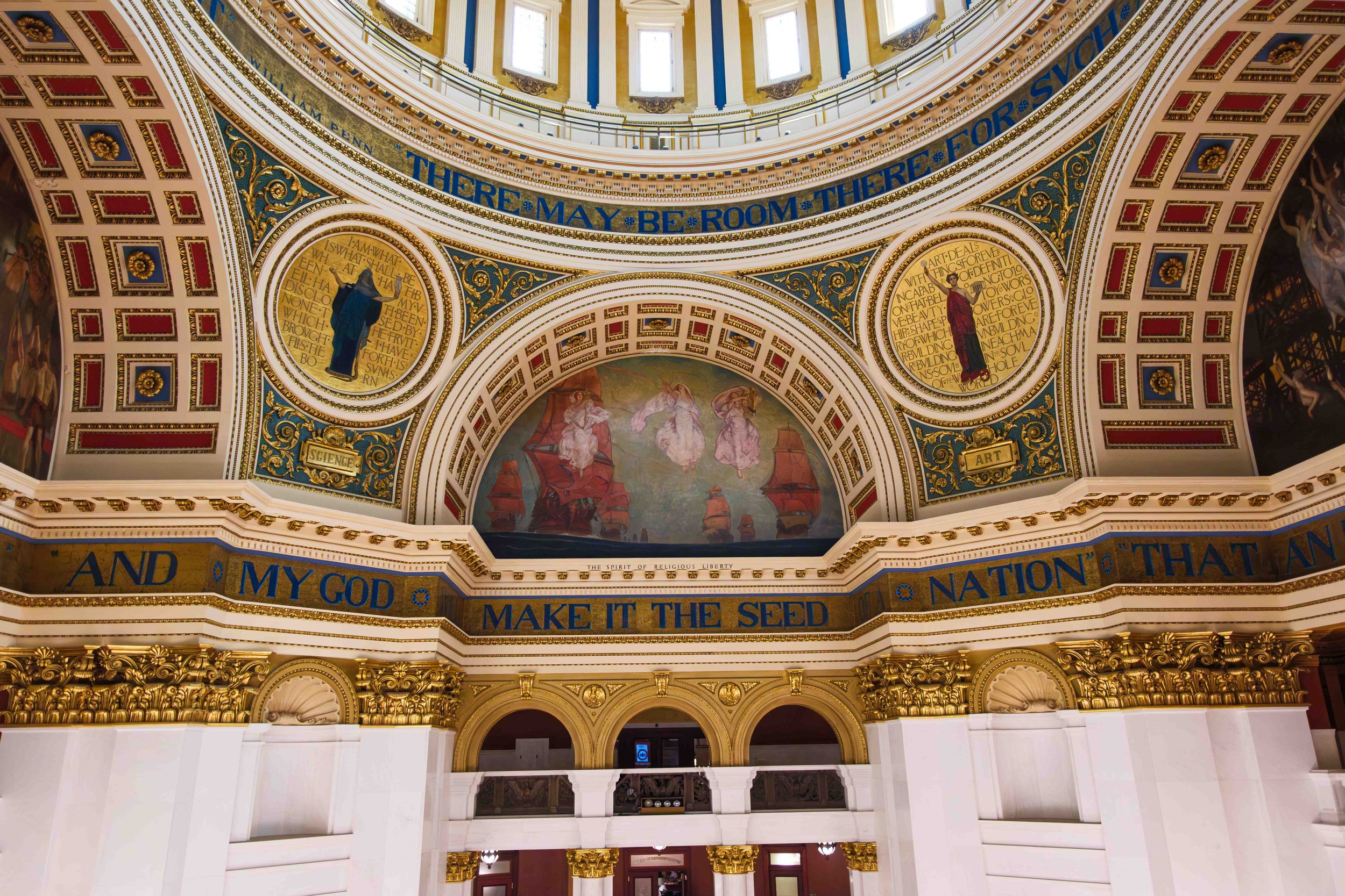 Science and Art Symbols in the Rotunda