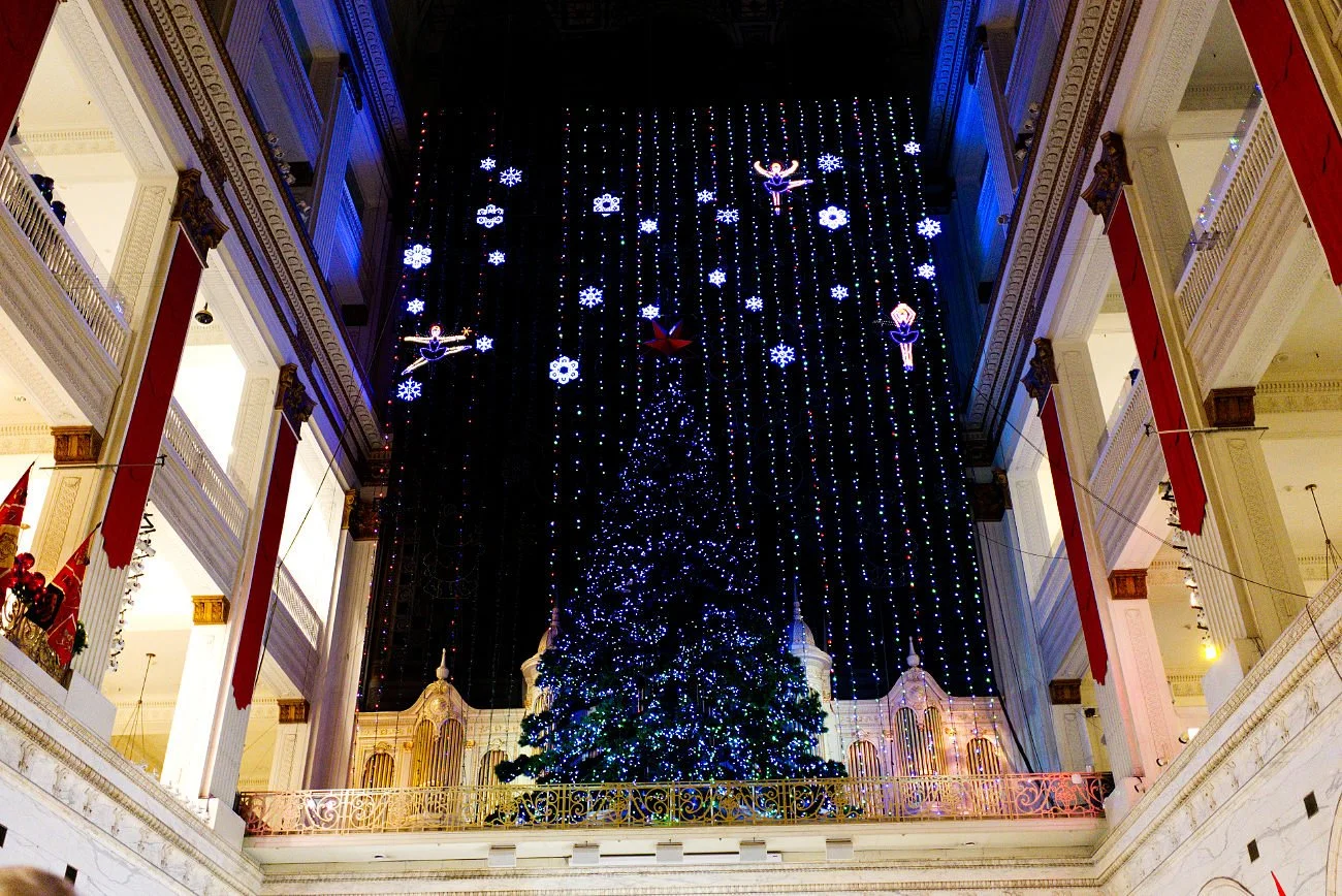Snowflakes at Wanamaker Light Show Philadelphia December 2025