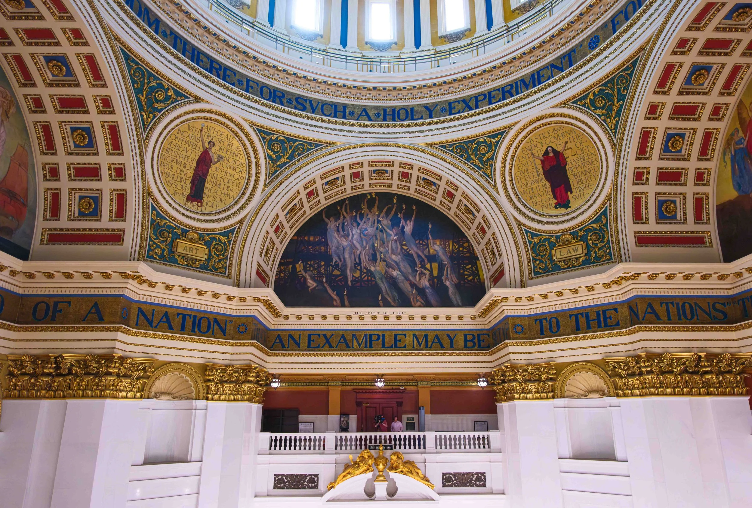 Art and Law Symbols in the Rotunda