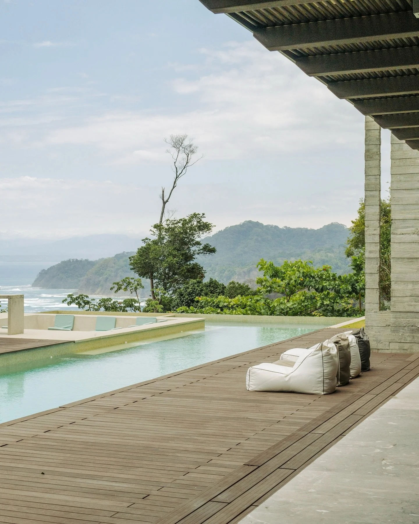 Residencia AL @garnierarquitectos 
.
.
.
#archphotography #costarica #architecturephotography