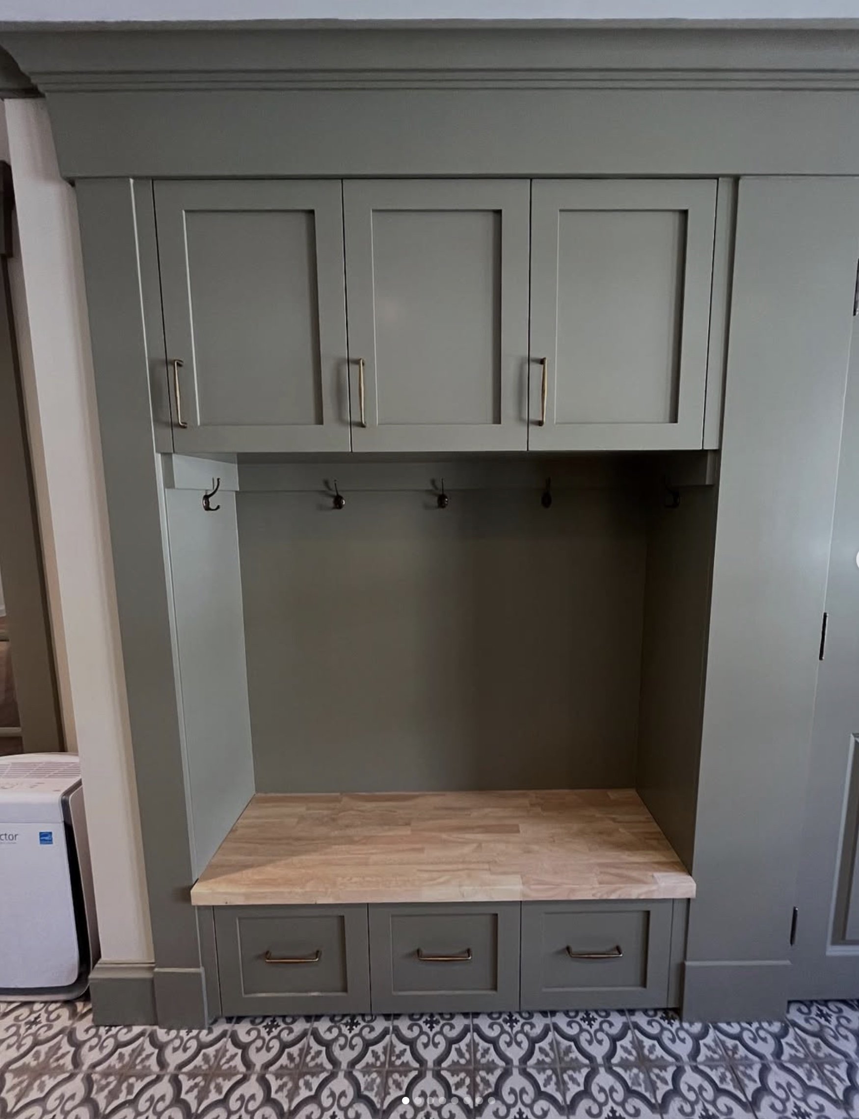 Weston_Massachusetts_Custom_Mudroom_8.jpg