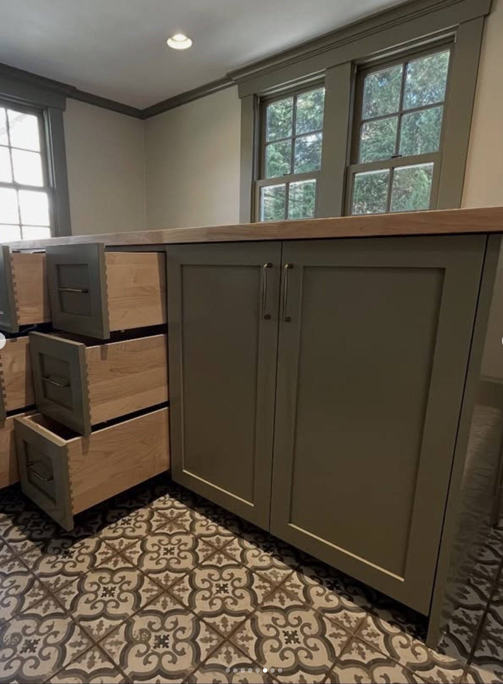Weston_Massachusetts_Custom_Mudroom_3.jpg