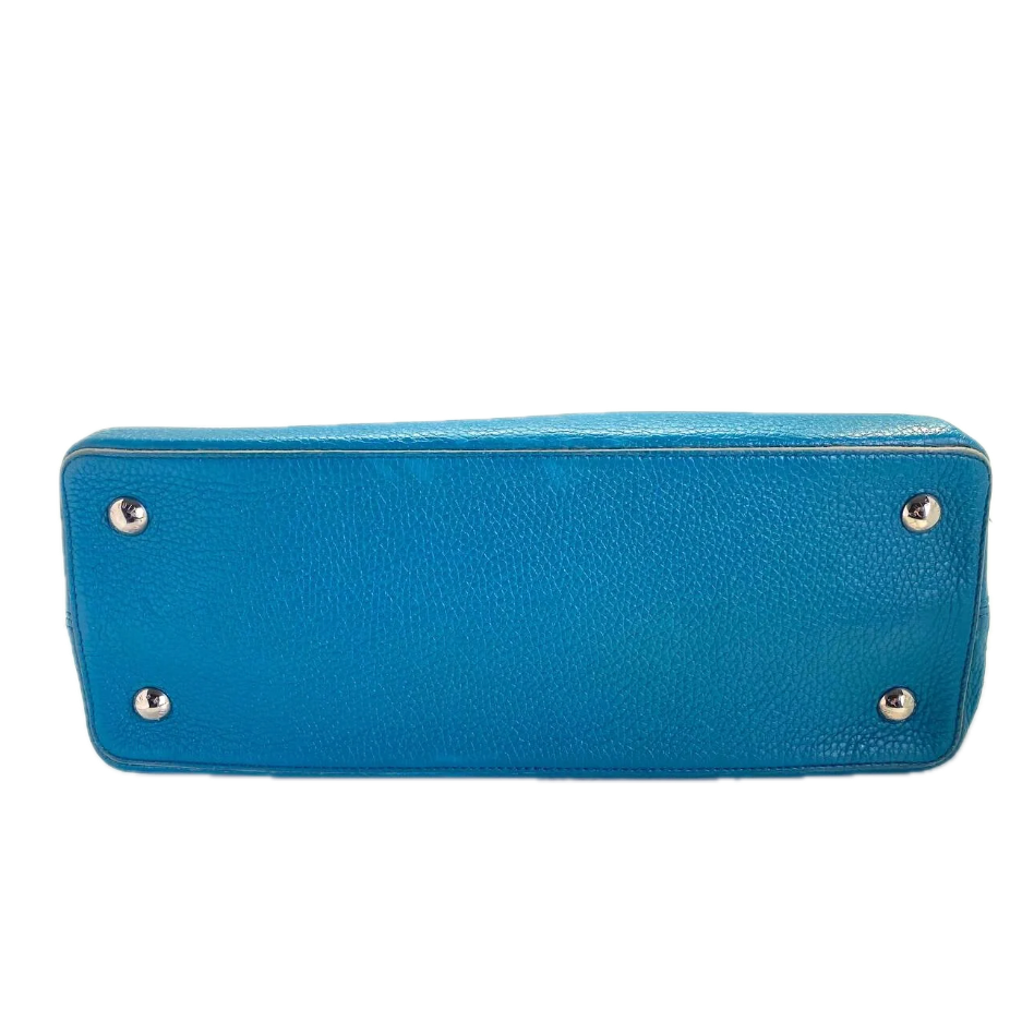 Louis Vuitton Capucines Bottom.png