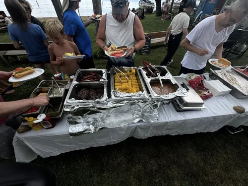 Buffet catering guests serving food