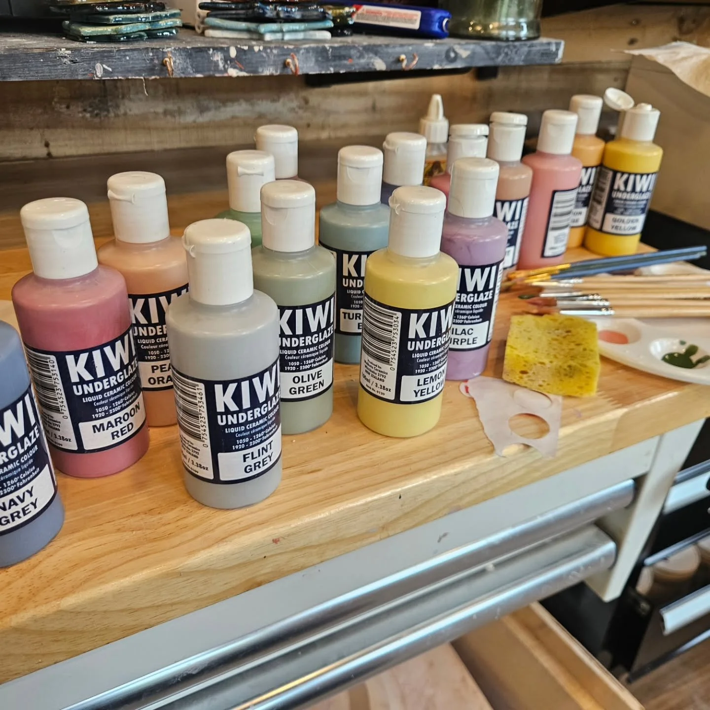 So excited for these new underglazes from @kiwi.underglaze - a birthday gift from my husband. I love all the colors! @backyardstudio #reddogclayworks #kiwiunderglaze