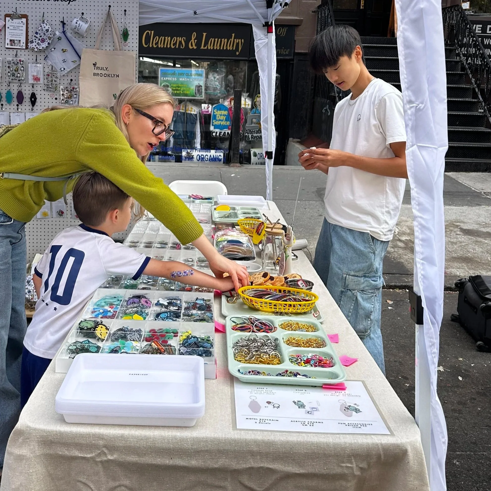 06-RealWorld-fadmarket-popup-sept2025.jpg