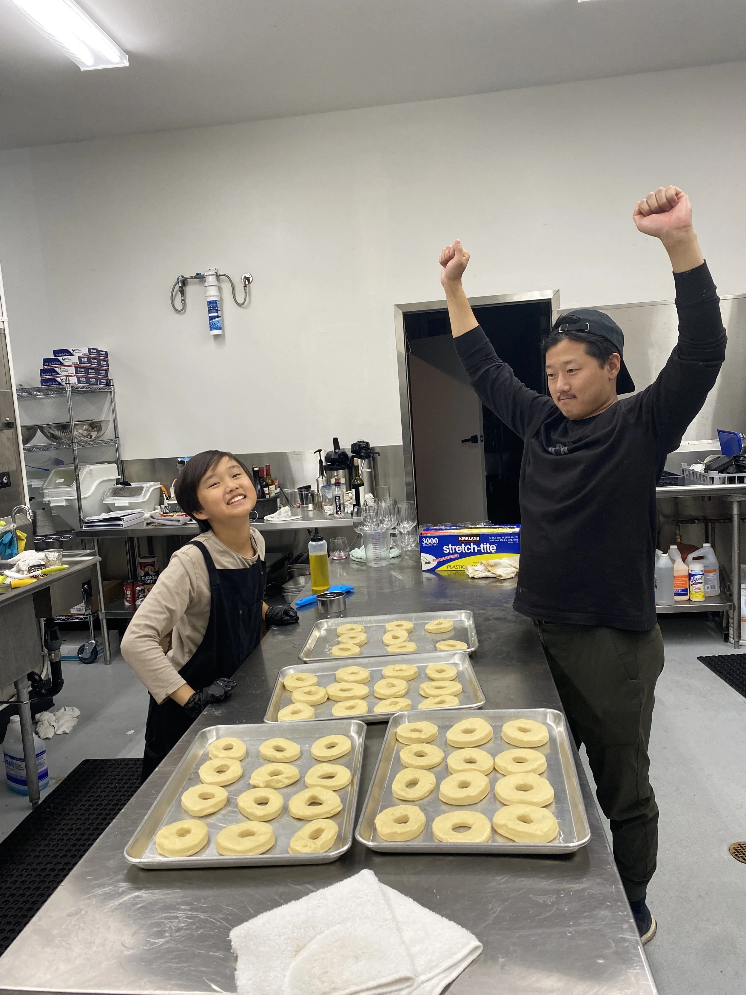 06-RealWorld-FH-work-2022-donuts.jpg